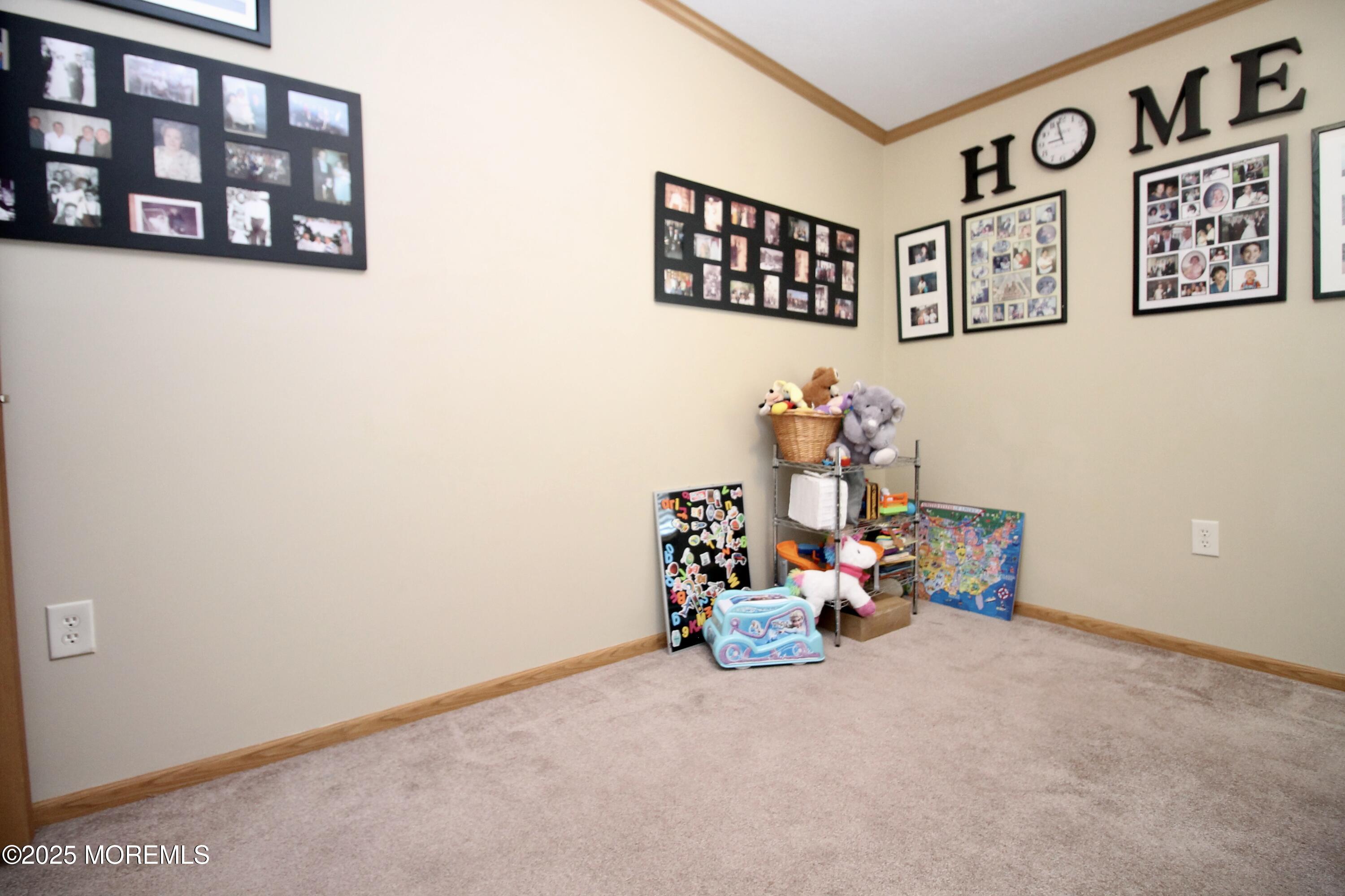 397 Finch Way, Freehold, New Jersey image 33