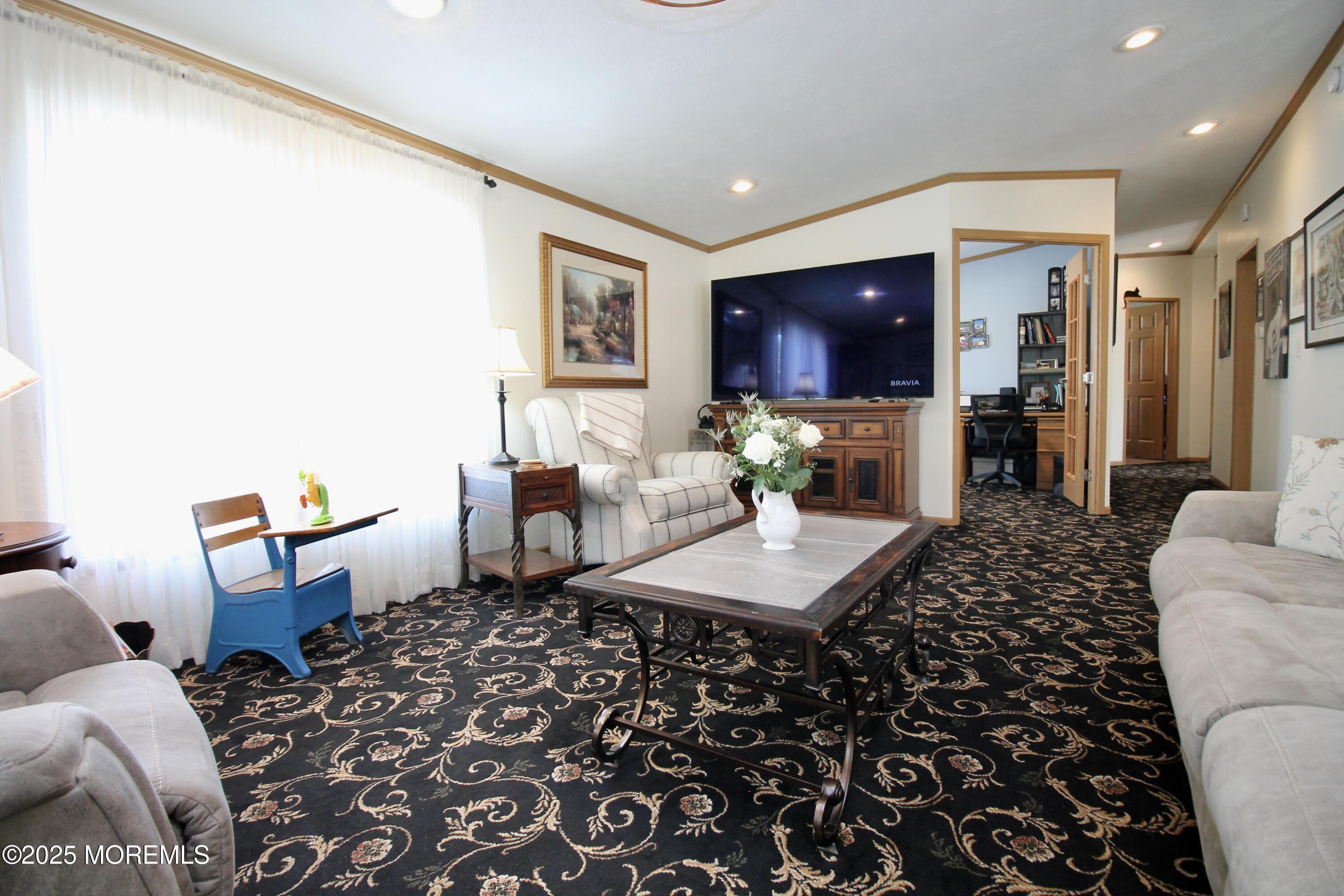 397 Finch Way, Freehold, New Jersey image 10