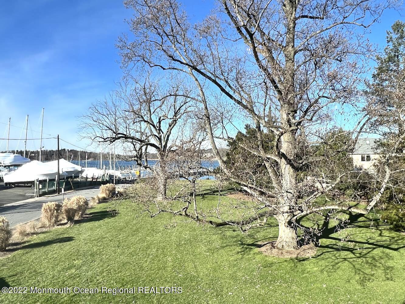 66 De Normandie Avenue