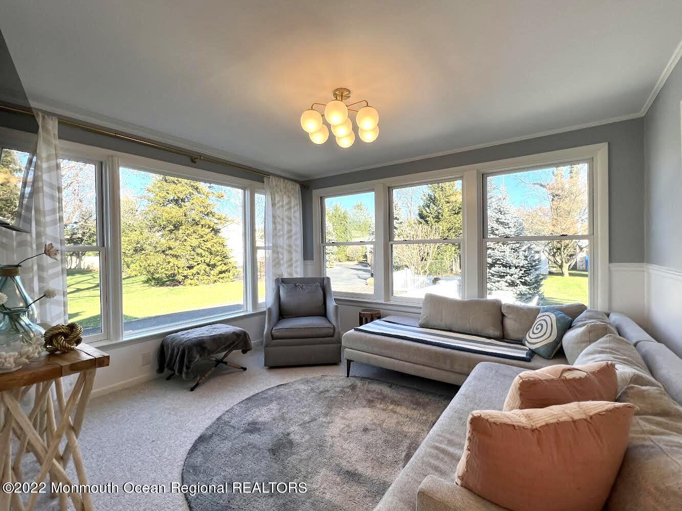 66 De Normandie Avenue