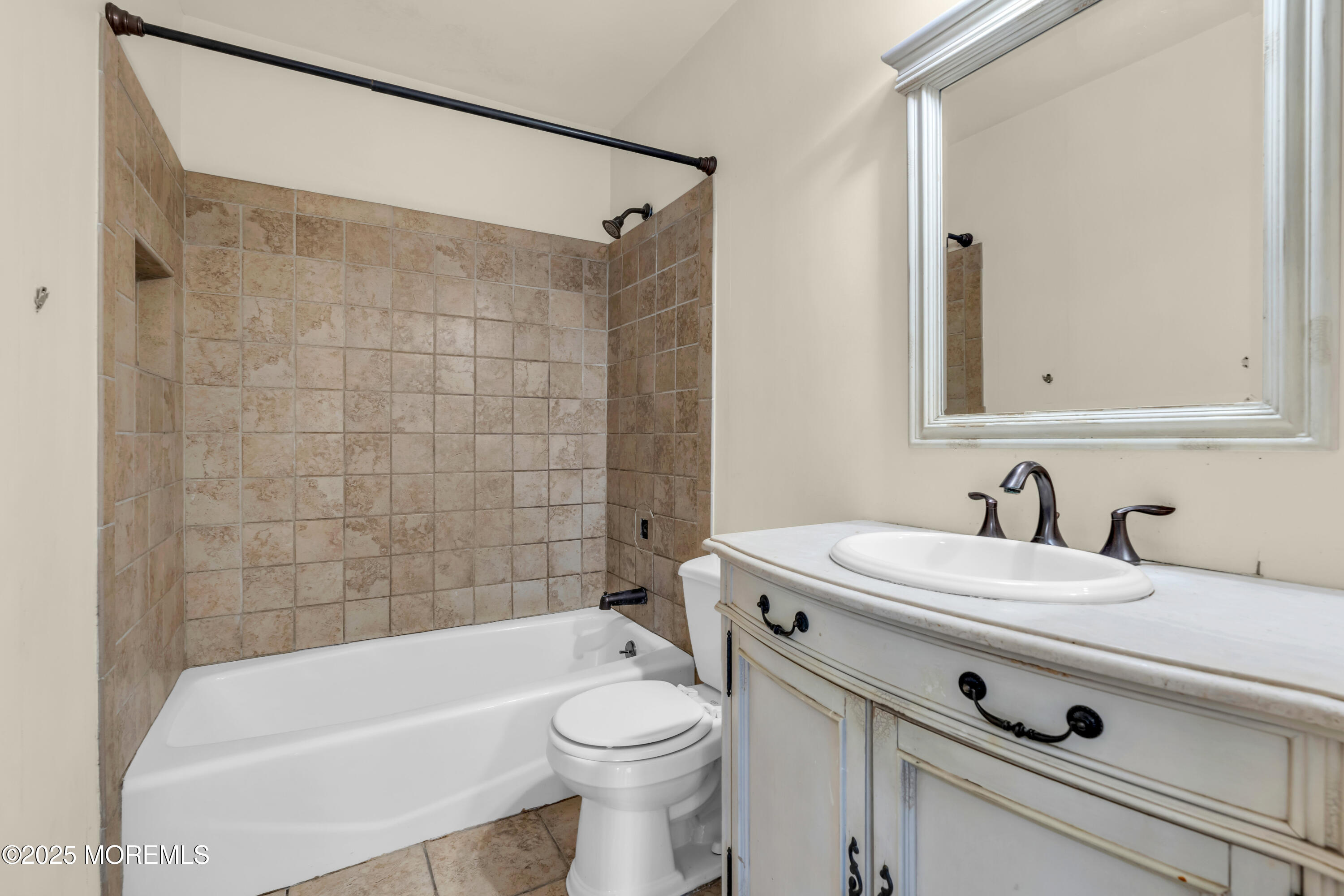 80 Society Hill Way, Tinton Falls, New Jersey image 25