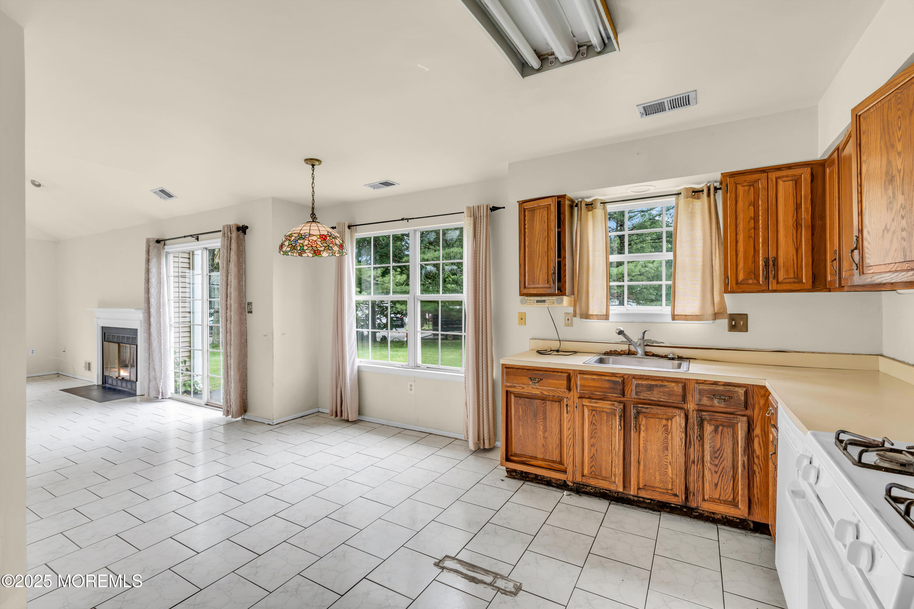 80 Society Hill Way, Tinton Falls, New Jersey image 11