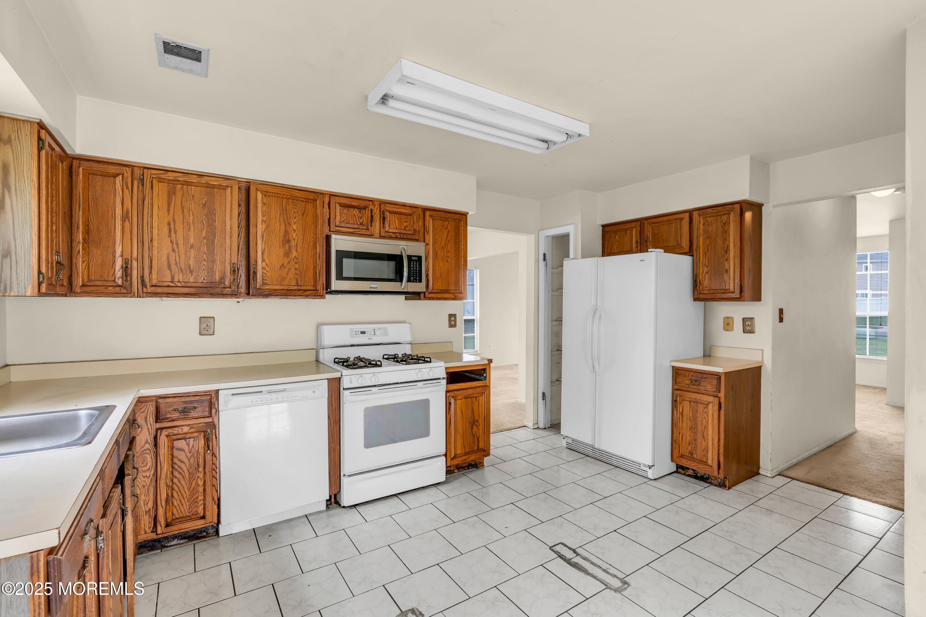 80 Society Hill Way, Tinton Falls, New Jersey image 13