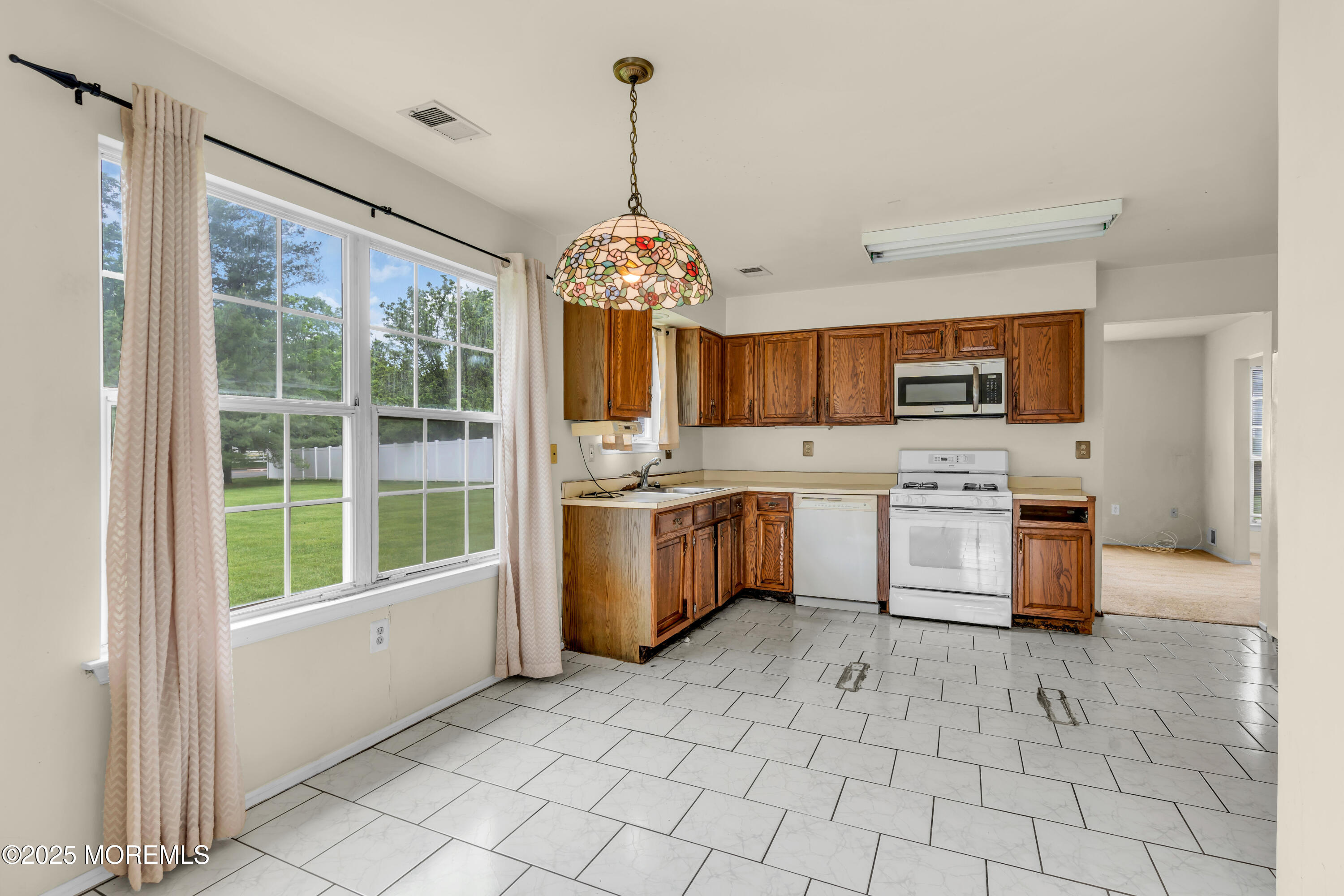 80 Society Hill Way, Tinton Falls, New Jersey image 14