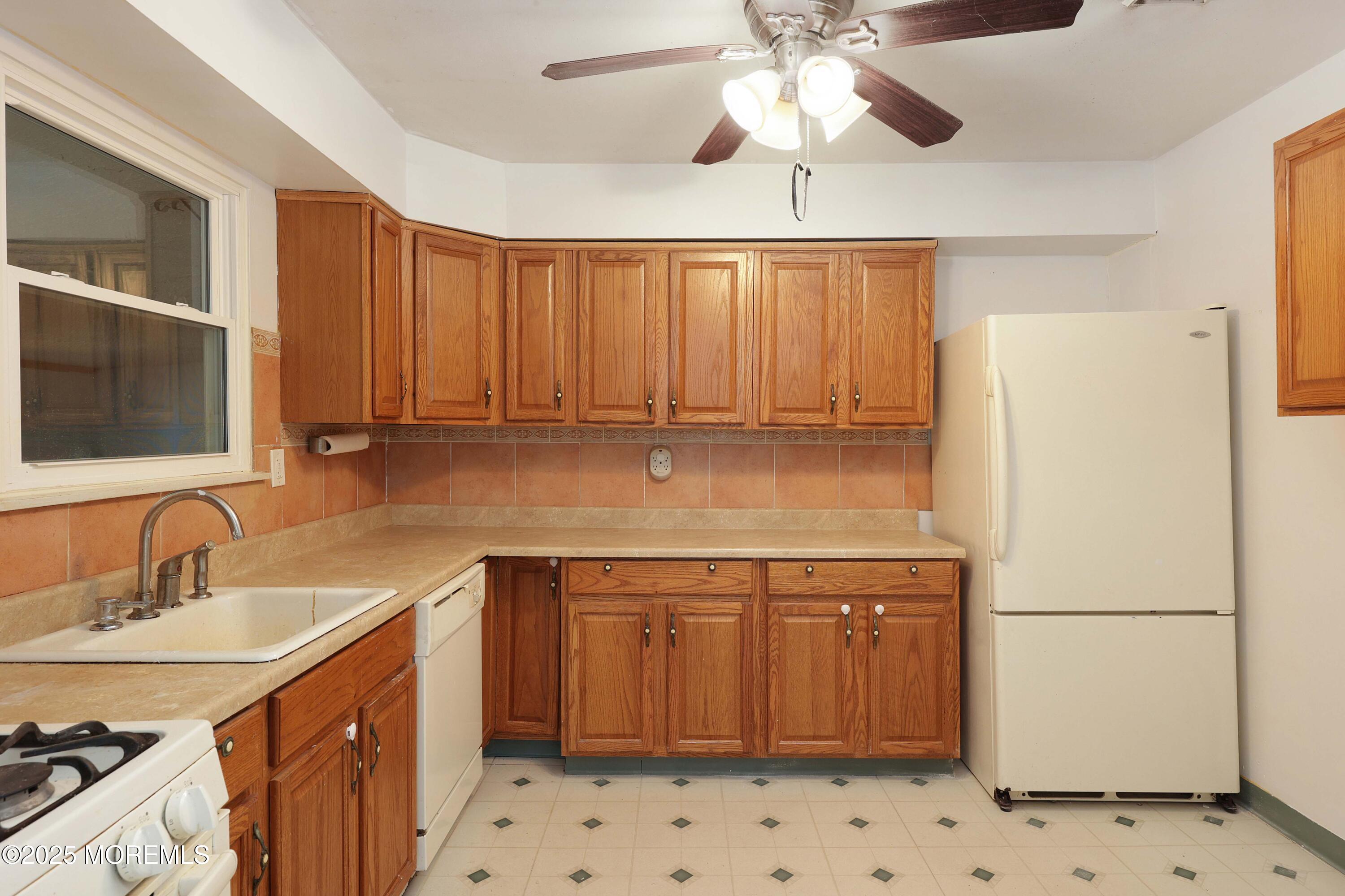 311 Mohawk Trail, Browns Mills, New Jersey image 11