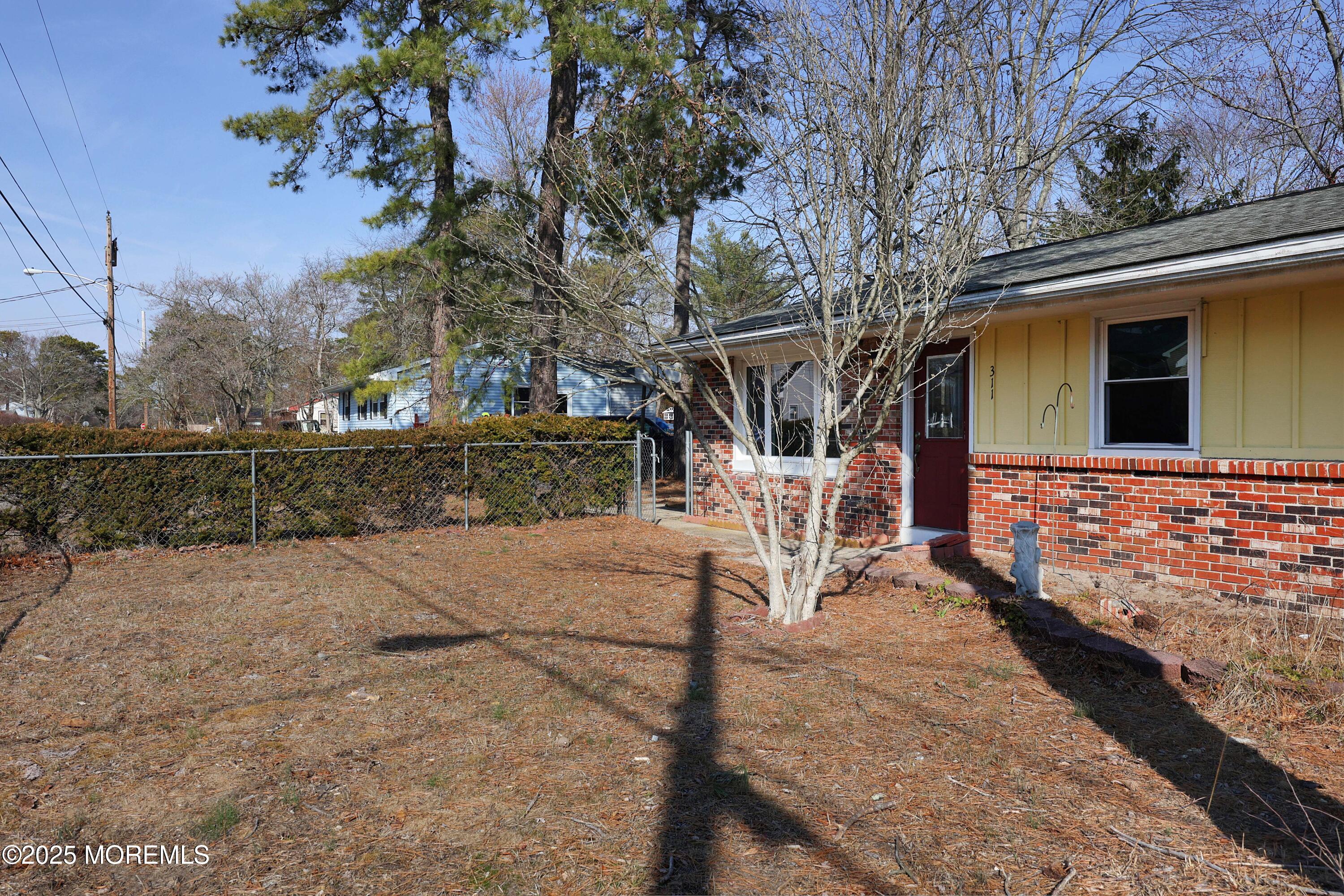 311 Mohawk Trail, Browns Mills, New Jersey image 3