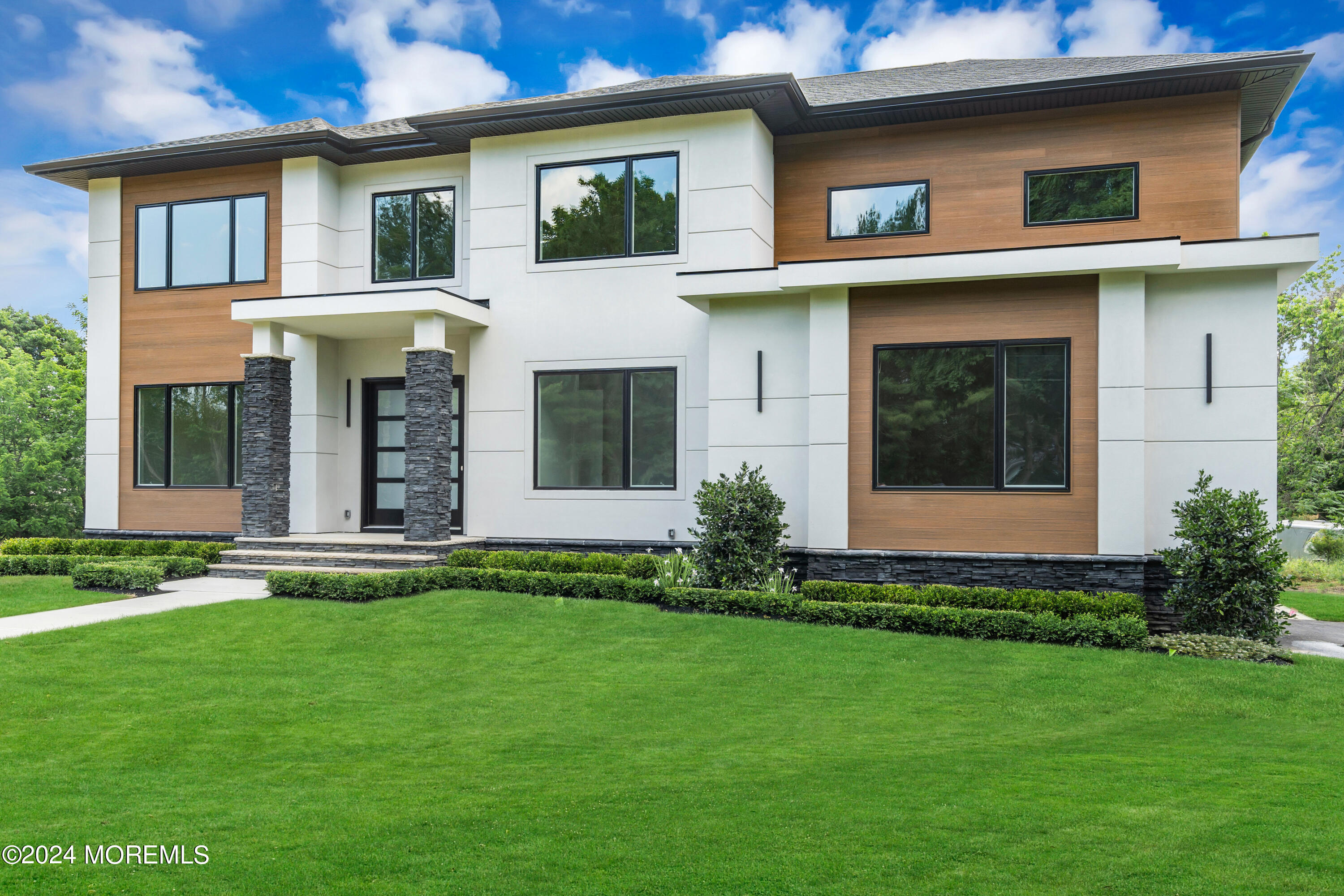 1009 BAL HARBOR Drive