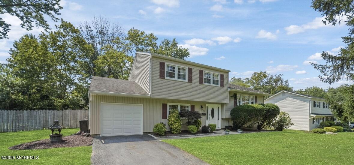 23 Lexington Drive