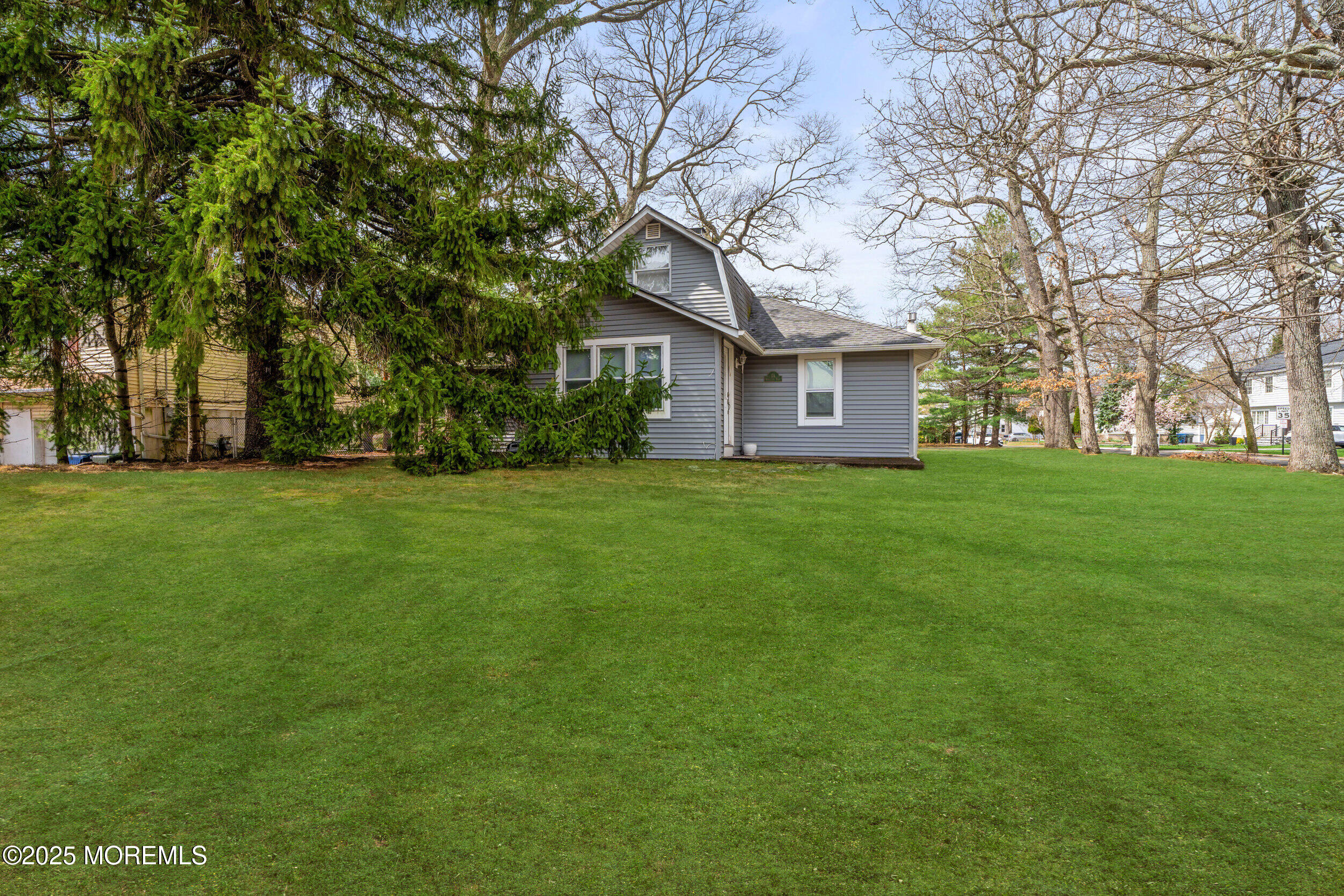 174 Whalepond Road, Oakhurst, New Jersey image 24
