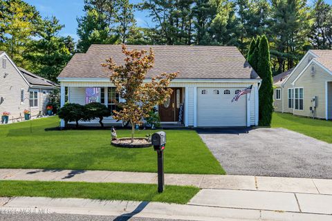 Photo of 5 Tarworth Terrace, Manchester, NJ 08759 (MLS # 22530710)