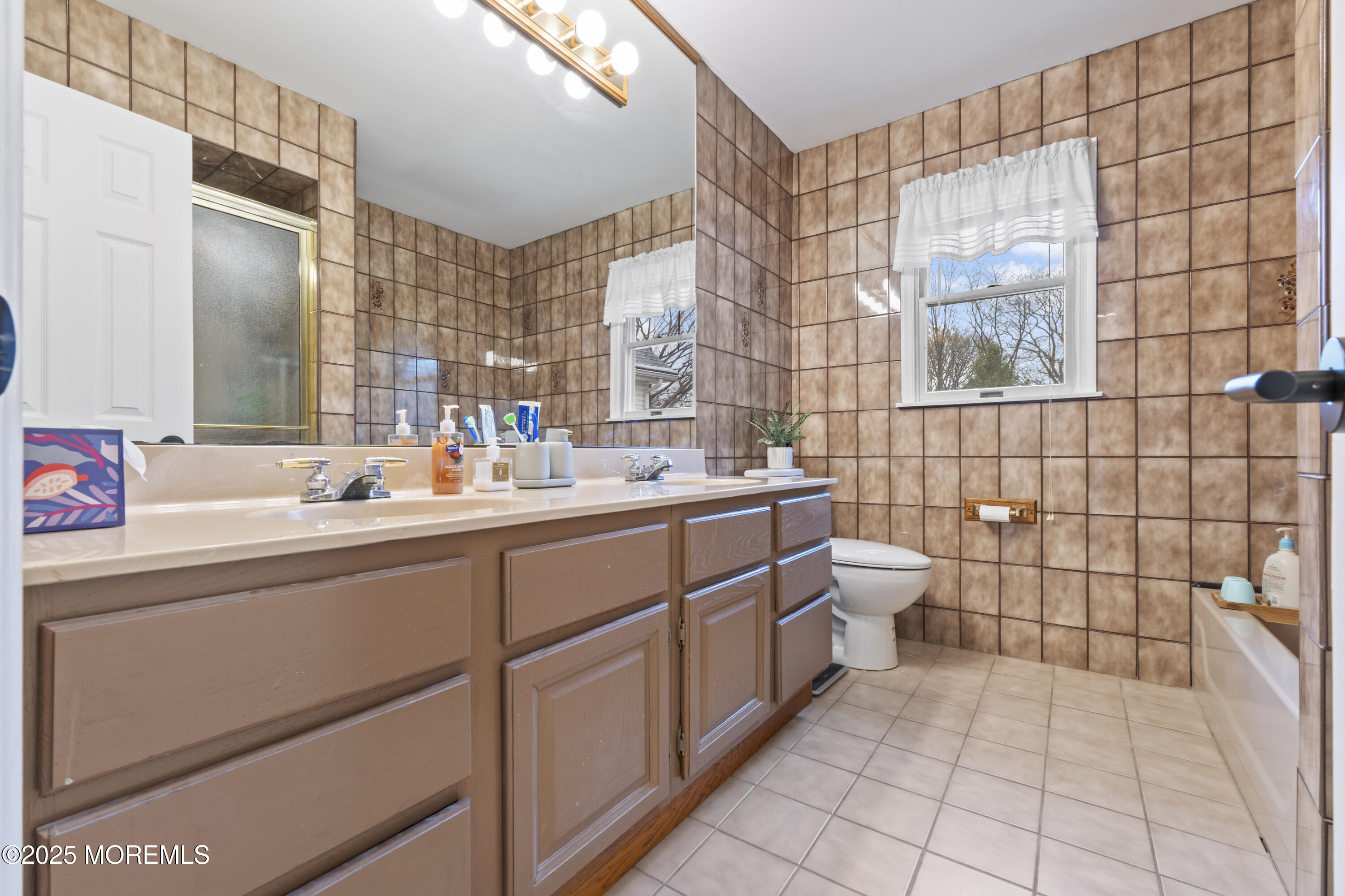 27 Rota Drive, Sayreville, New Jersey image 29