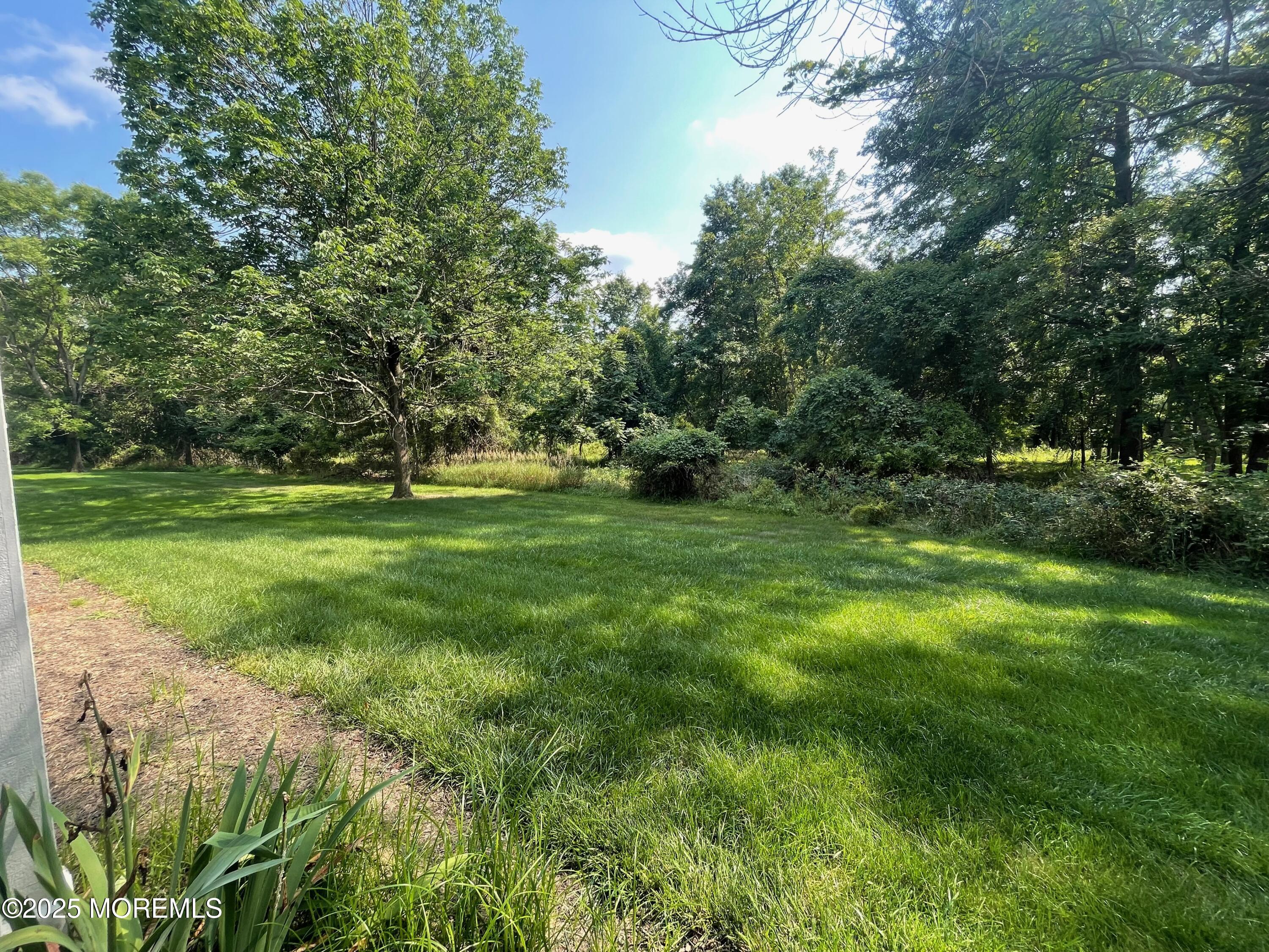 39 Players Circle, Tinton Falls, South Dakota image 25