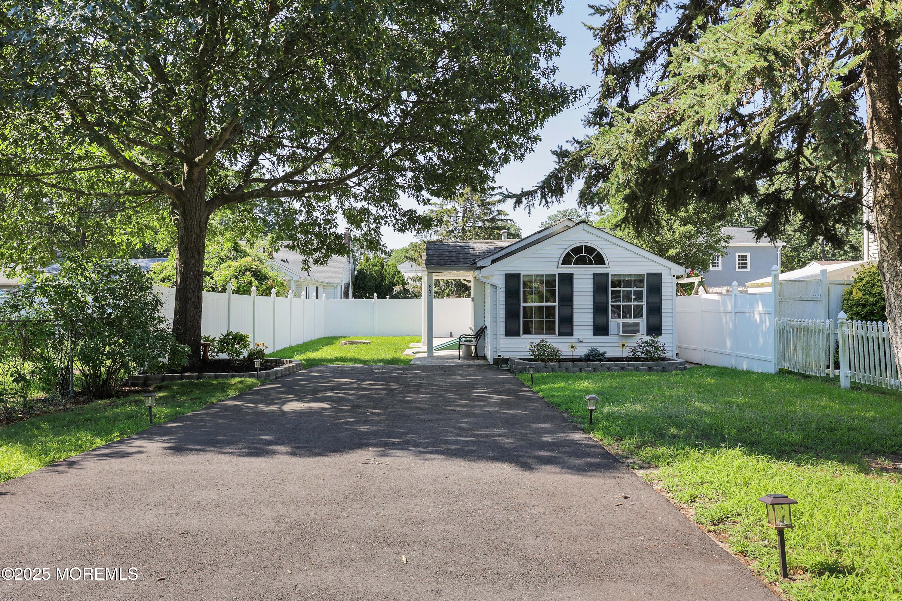 893 Linden Avenue