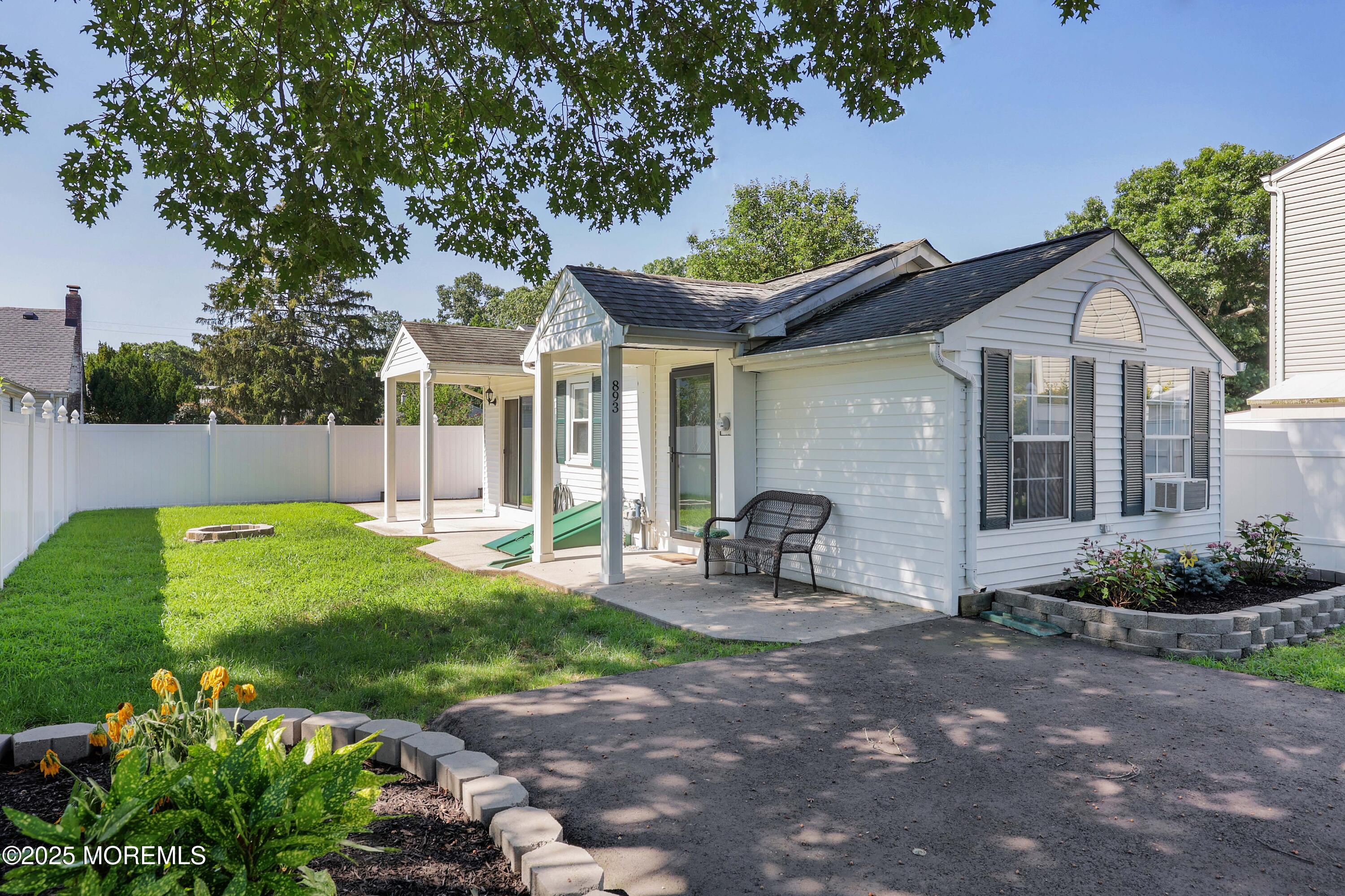 893 Linden Avenue