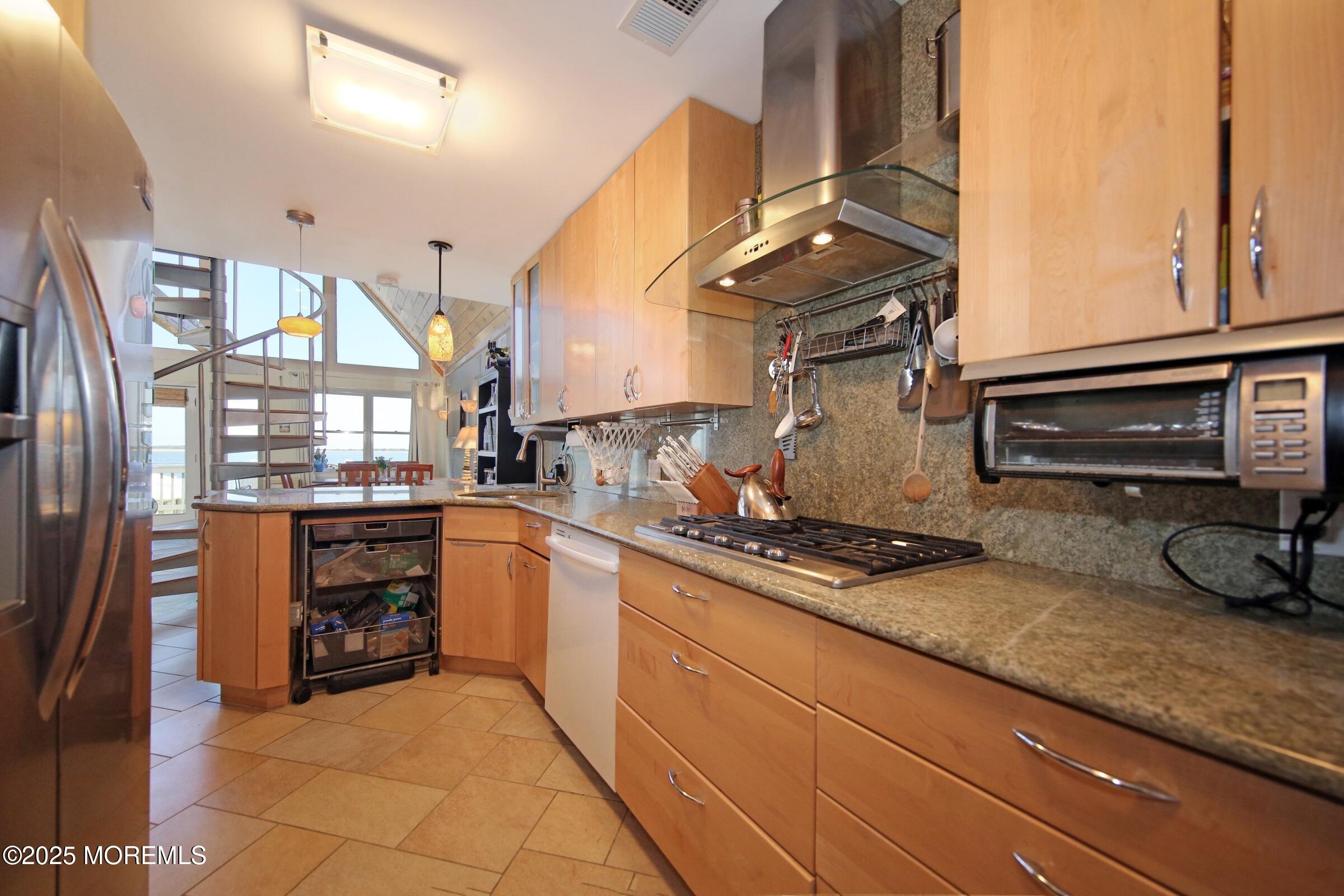 75 Gravelly Point Road, Highlands, New Jersey image 11