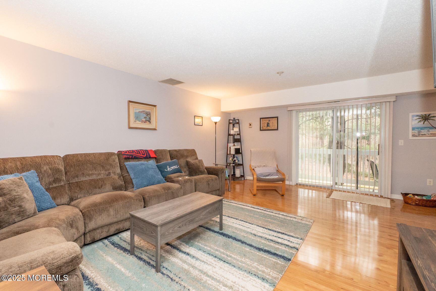 407 Schley Avenue, Toms River, New Jersey image 5