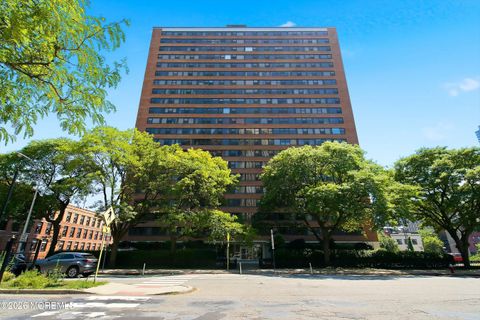 Homes For Sale - 135 Montgomery Street #21A<br/> Hudson County, Jersey City, NJ 07302