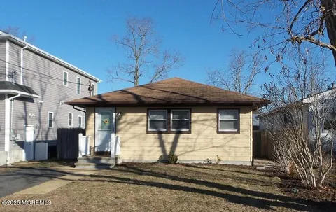 MLS: 22506860