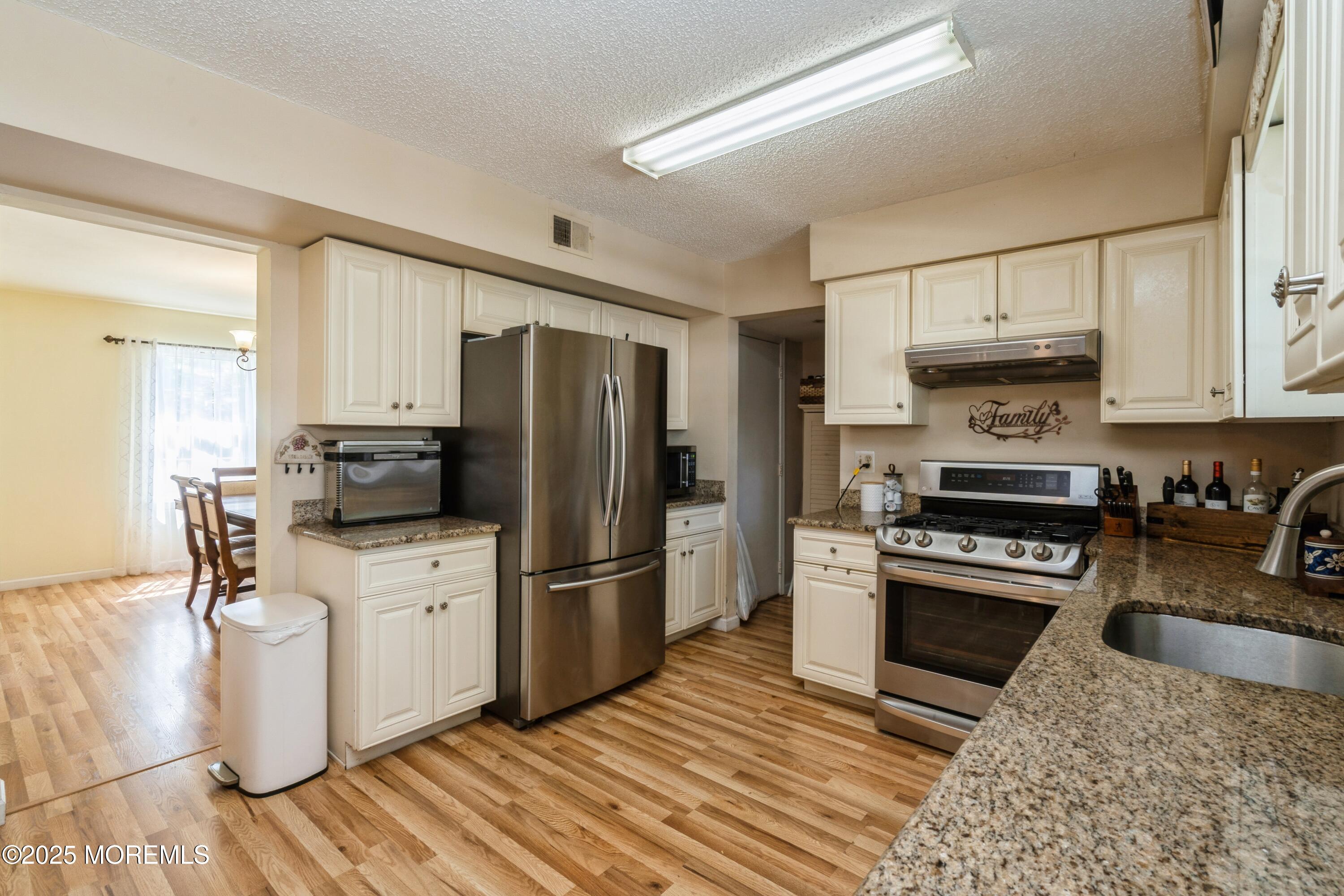 8 Admirals Row, Freehold, New Jersey image 10