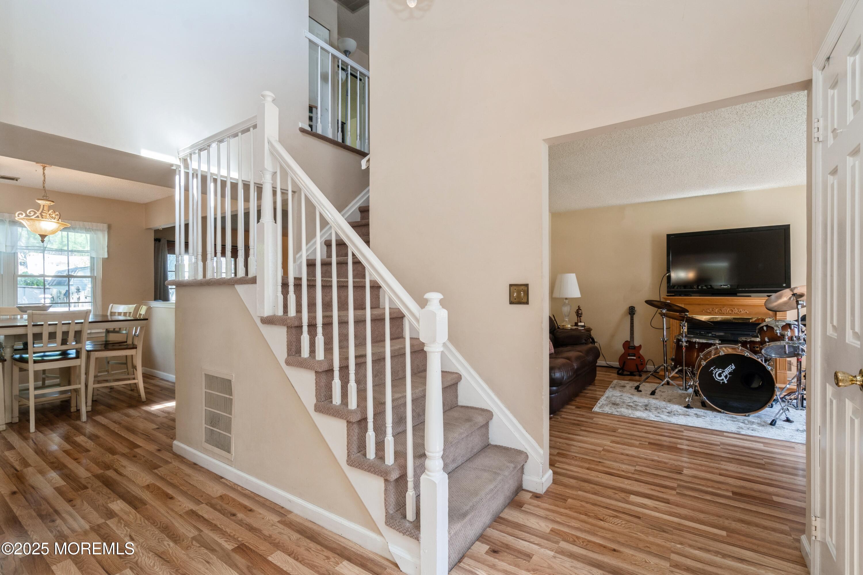 8 Admirals Row, Freehold, New Jersey image 4
