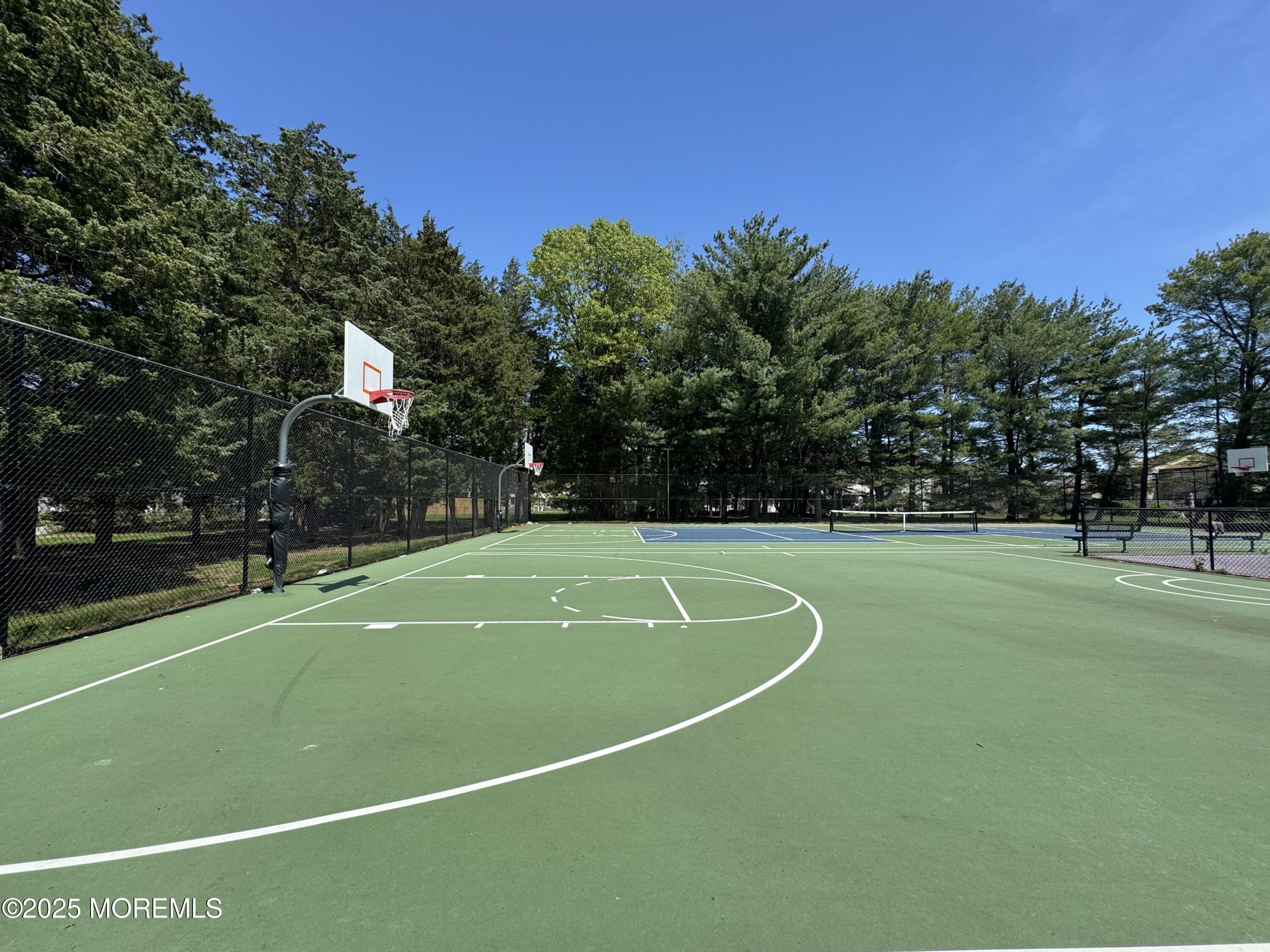 8 Admirals Row, Freehold, New Jersey image 27