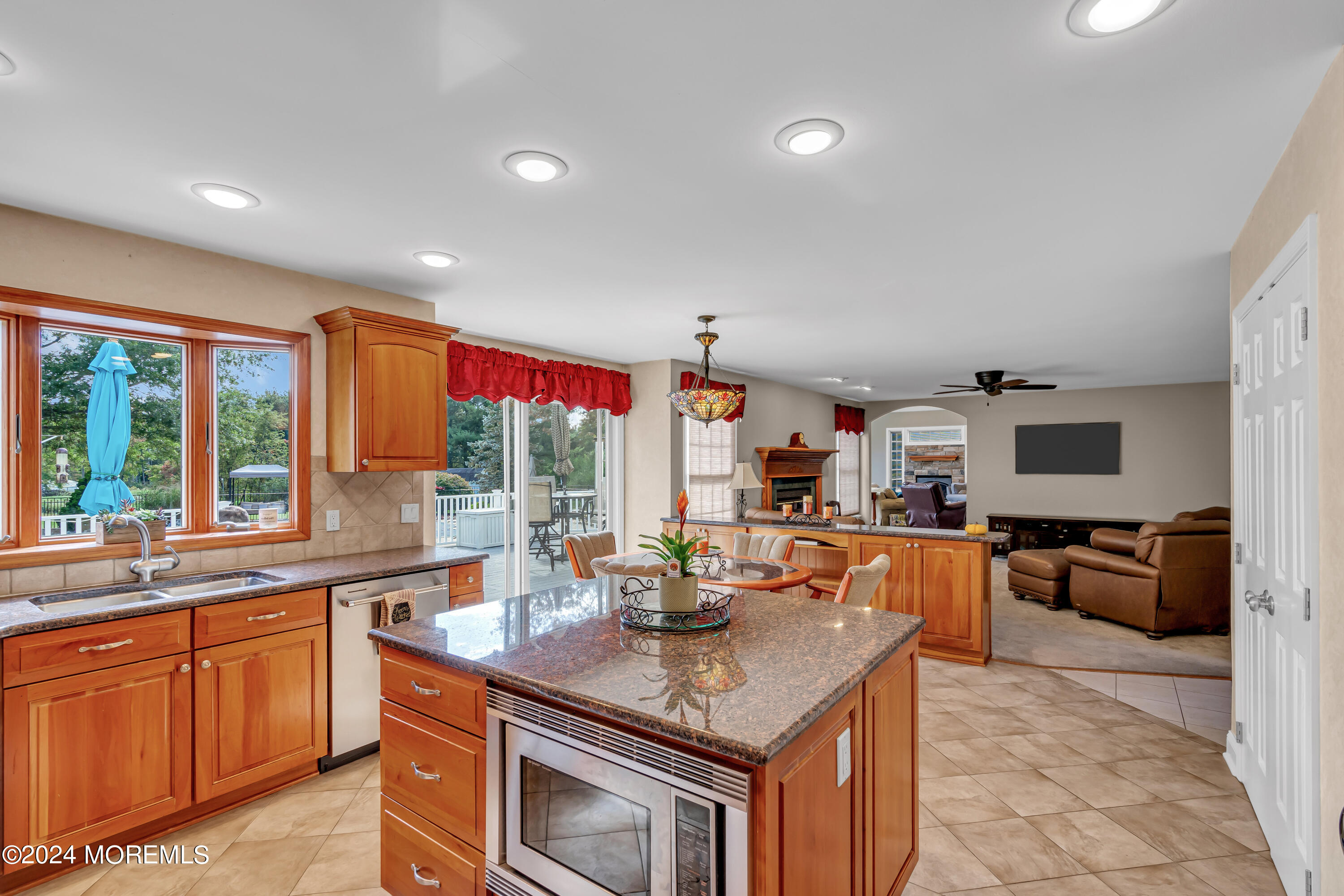16 Saddlebrook Road, Millstone, New Jersey image 14