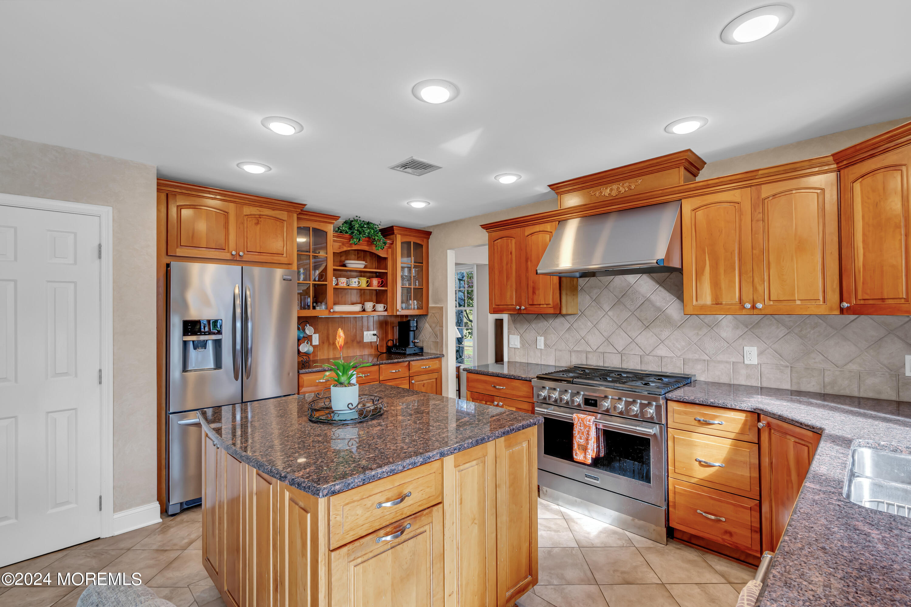 16 Saddlebrook Road, Millstone, New Jersey image 19