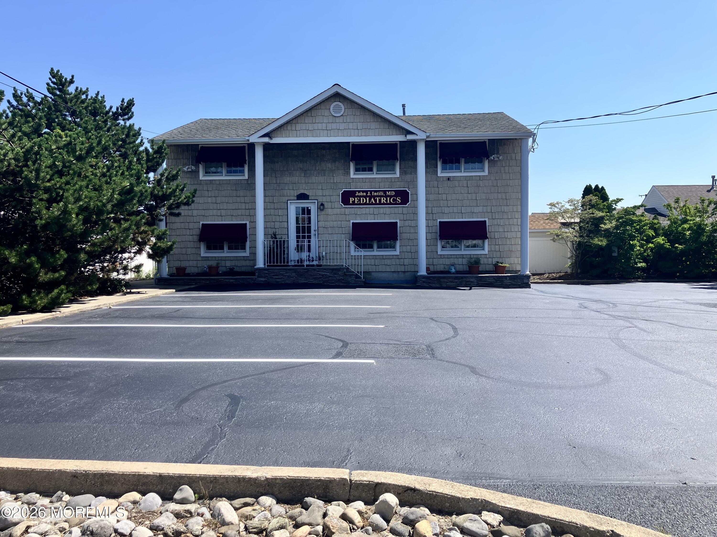 751 Fischer Boulevard