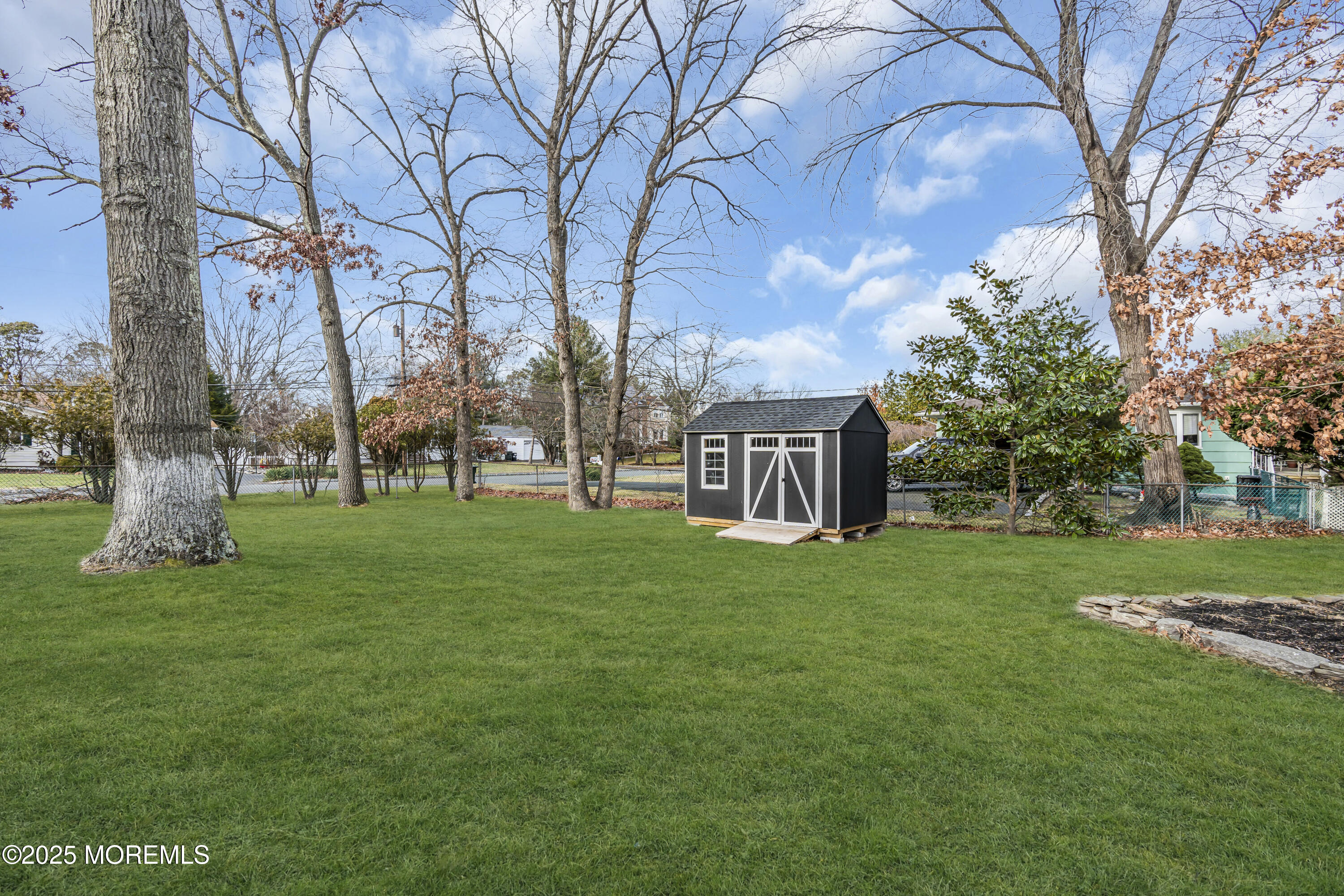 27 Hamilton Avenue, Morganville, New Jersey image 32