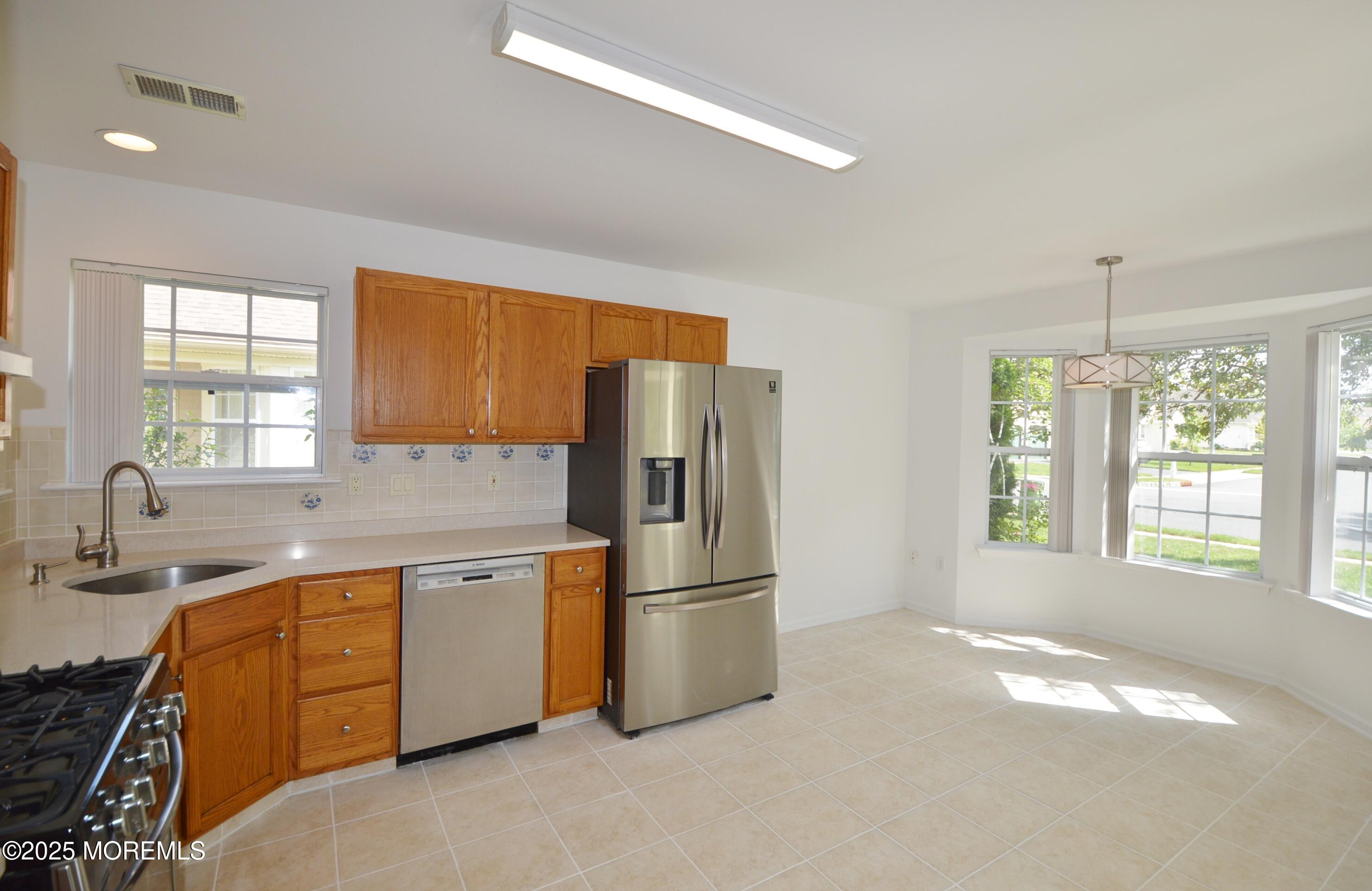 2715 Meadow Lake Drive, Toms River, New Jersey image 6