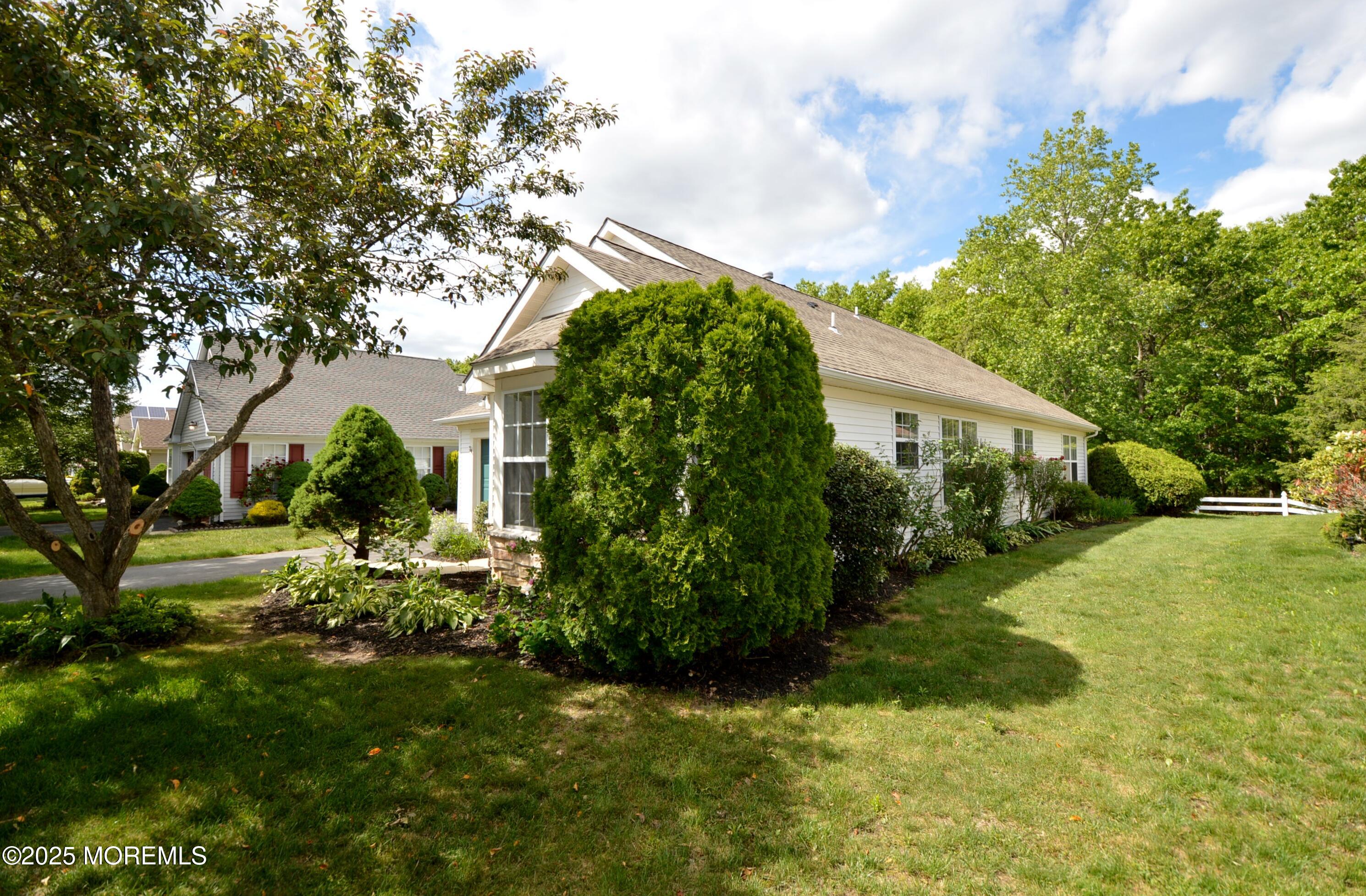 2715 Meadow Lake Drive, Toms River, New Jersey image 35