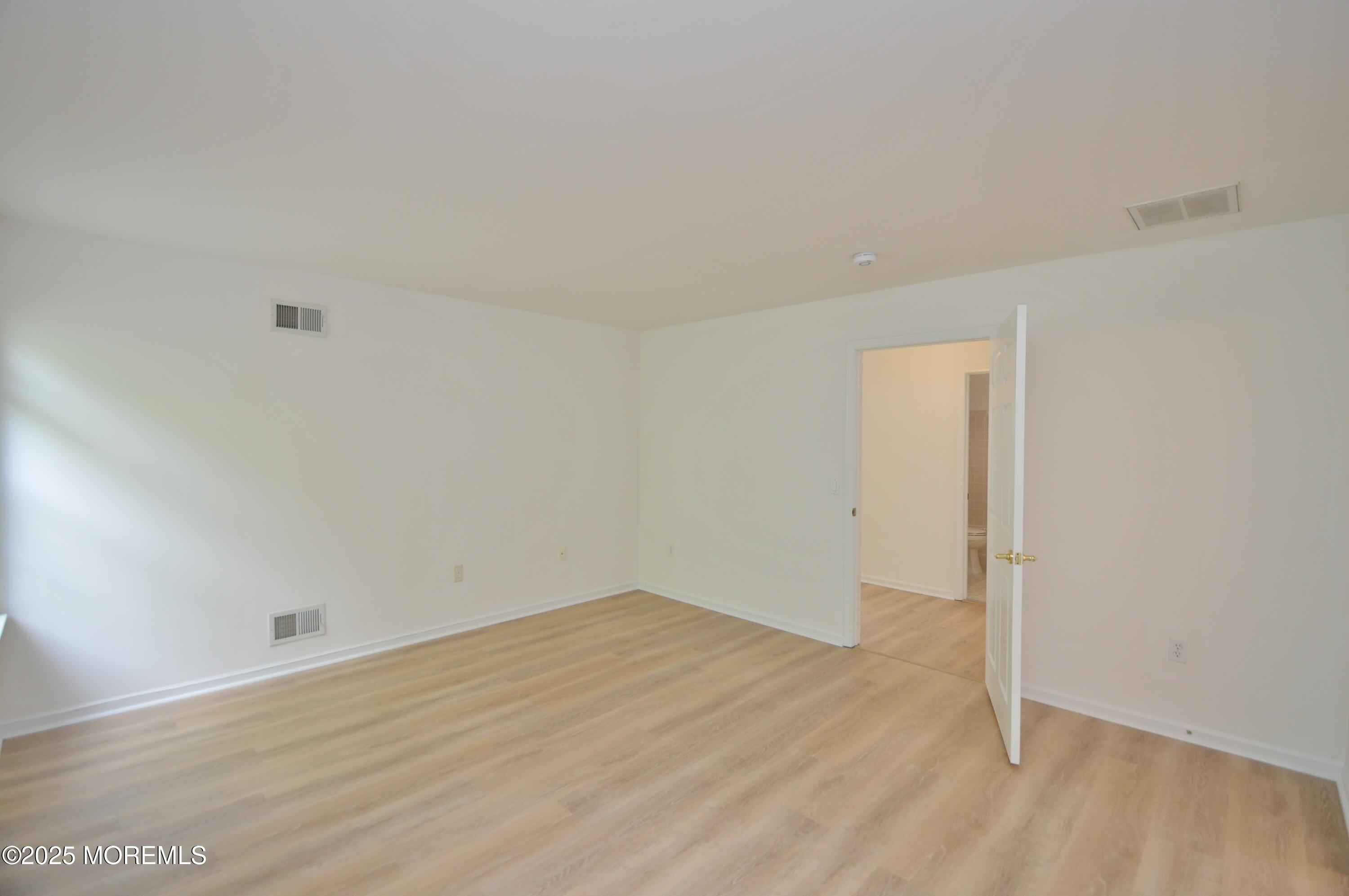 2715 Meadow Lake Drive, Toms River, New Jersey image 22