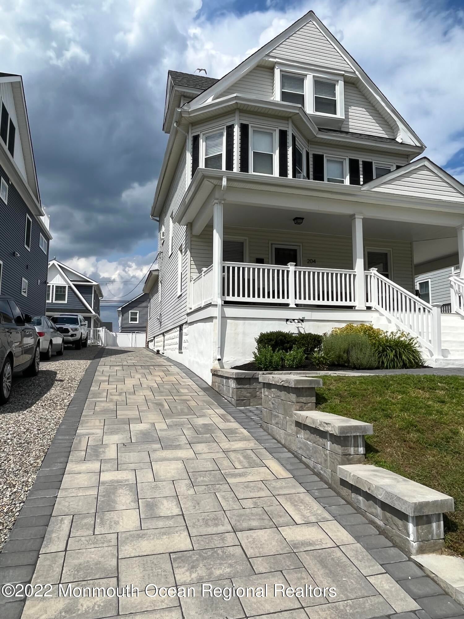 204 4th Avenue