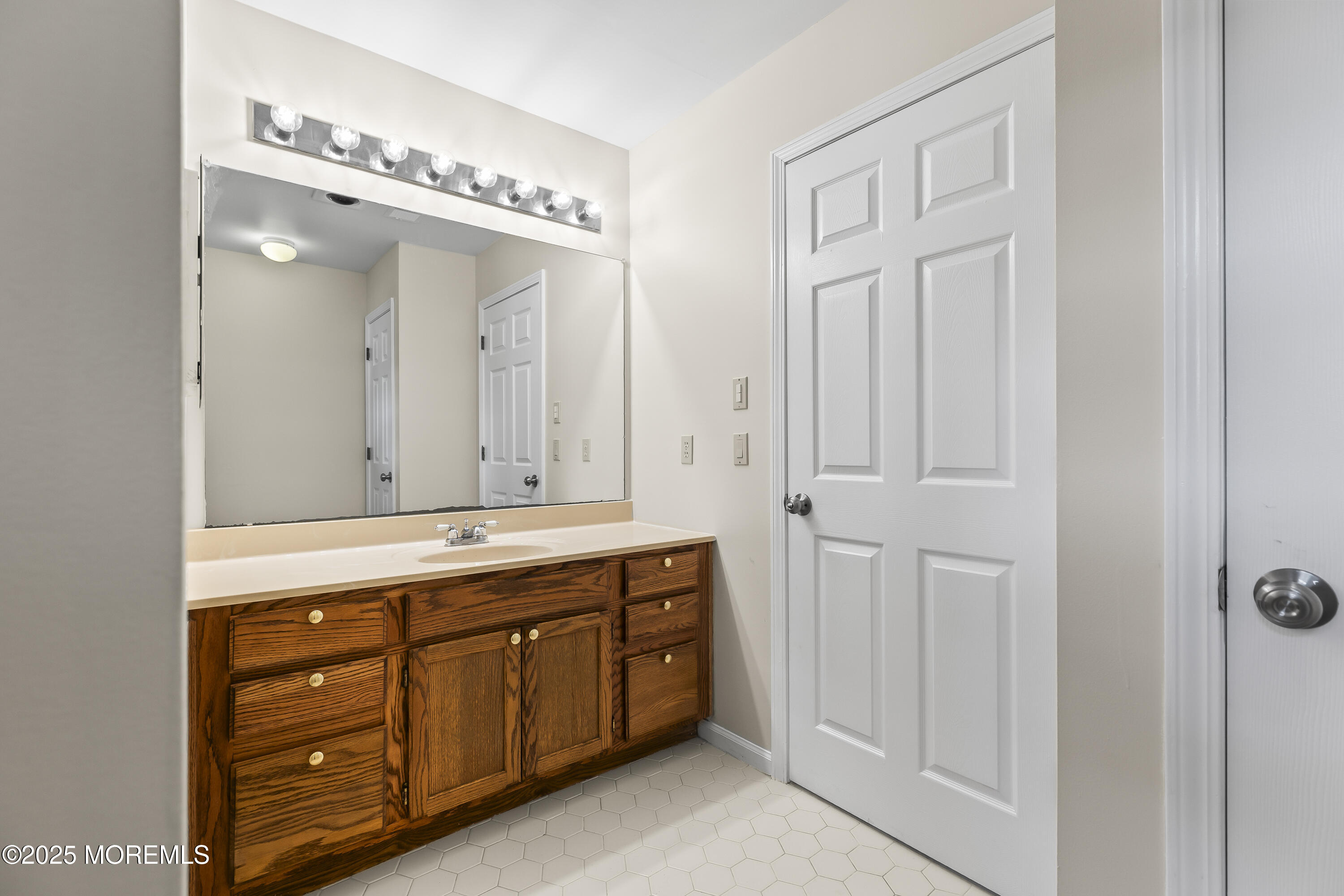 2335 Logan Court, Toms River, New Jersey image 15