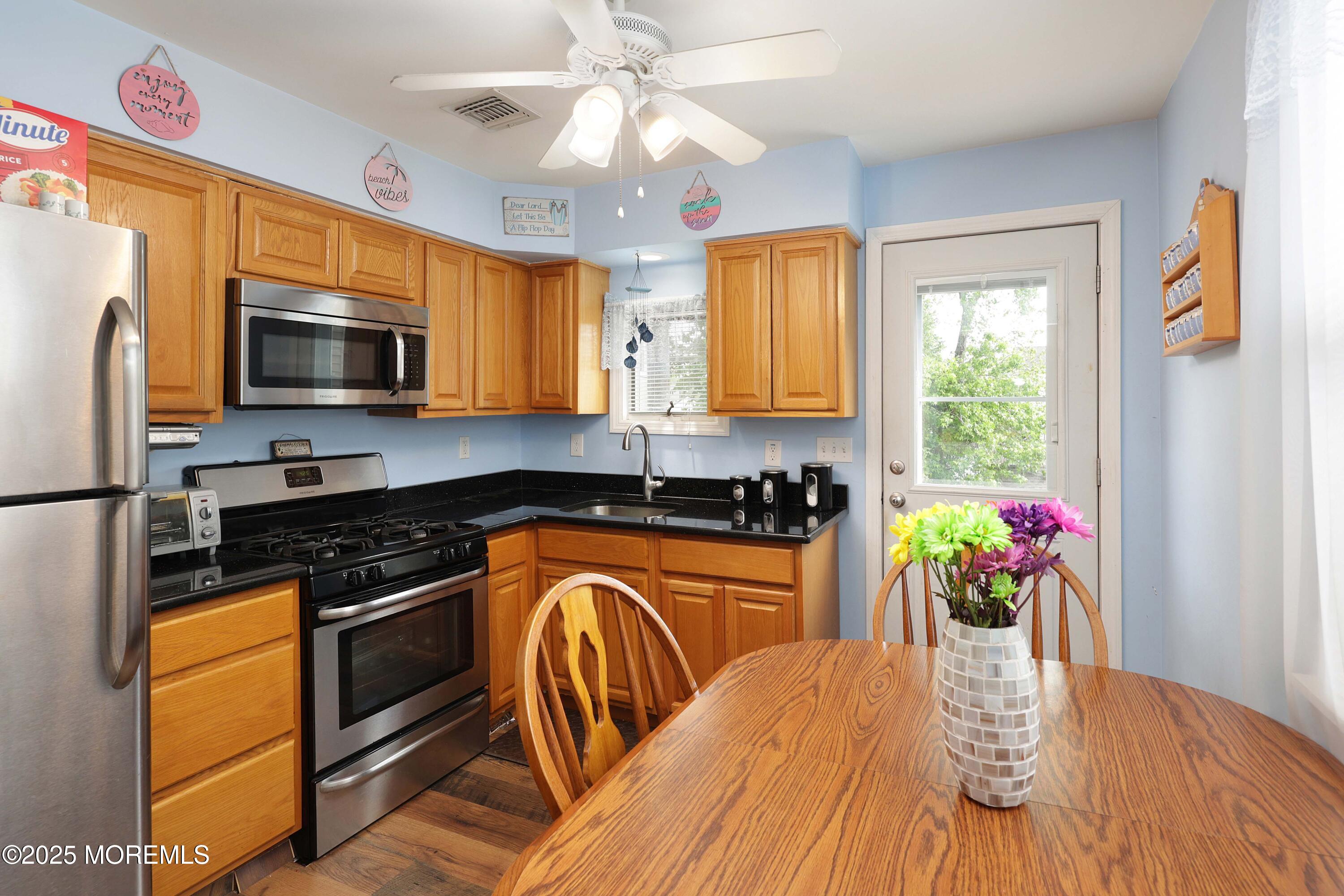 62 Seeley Avenue, Keansburg, New Jersey image 6