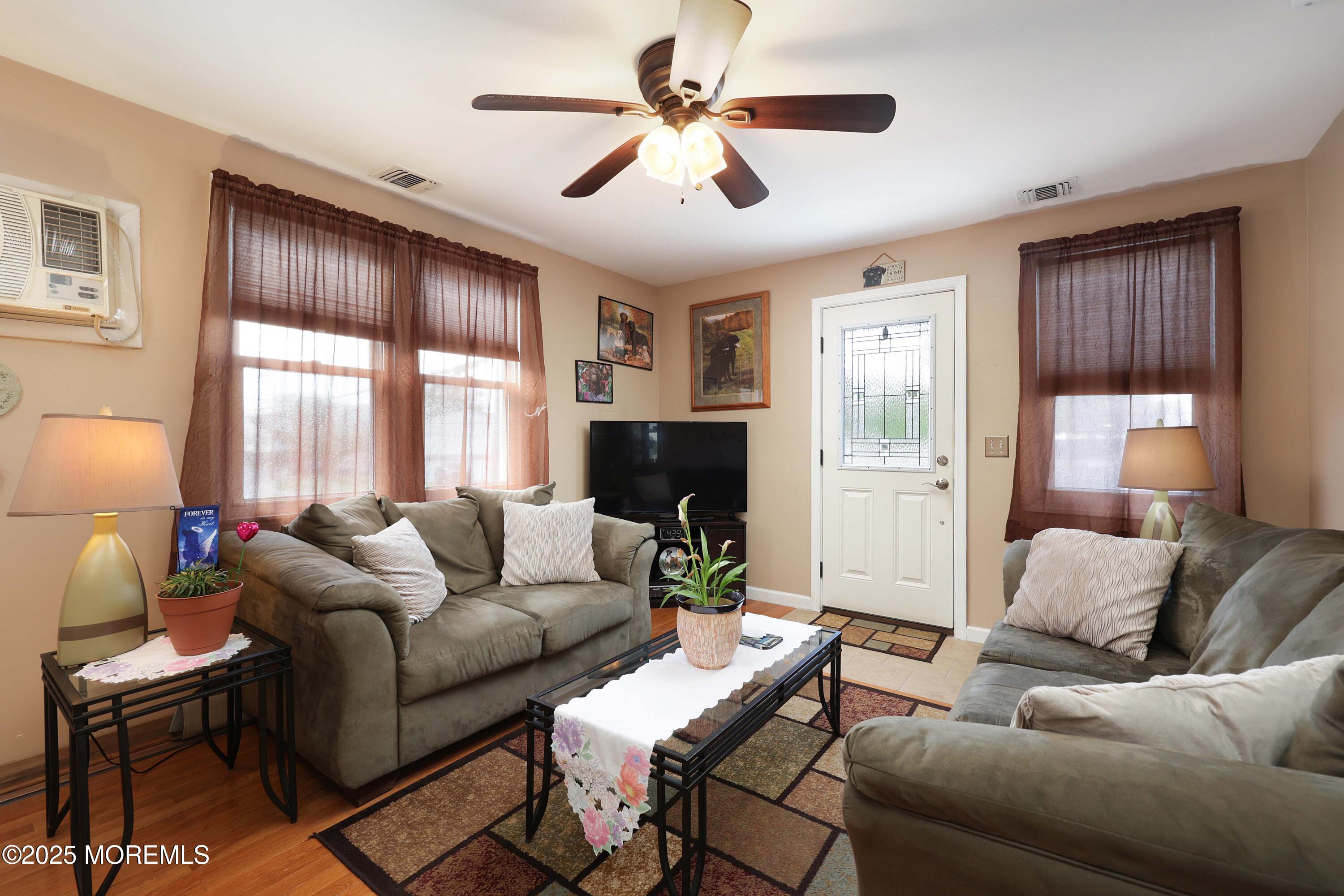 62 Seeley Avenue, Keansburg, New Jersey image 10