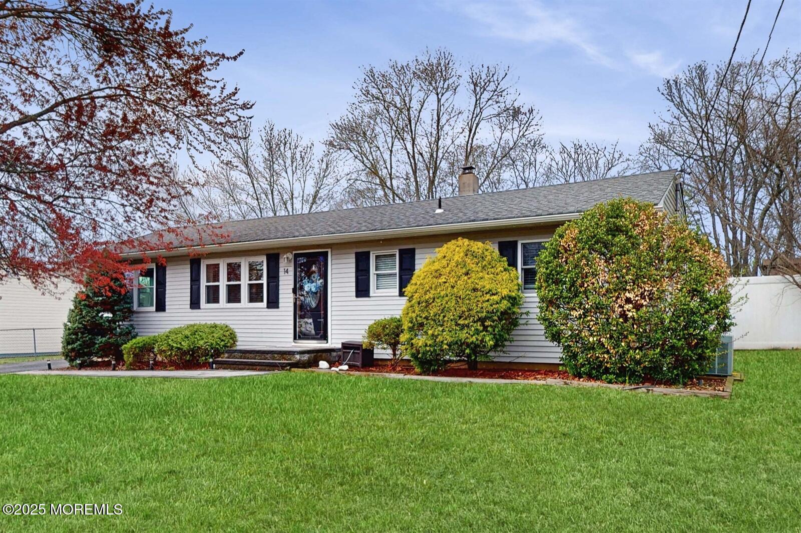 14 Lark Lane, Brick, New Jersey image 2