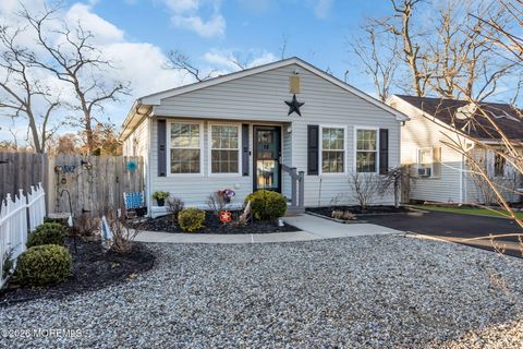 Homes For Sale - 13 Baywood Boulevard<br/> Ocean County, Brick, NJ 08723