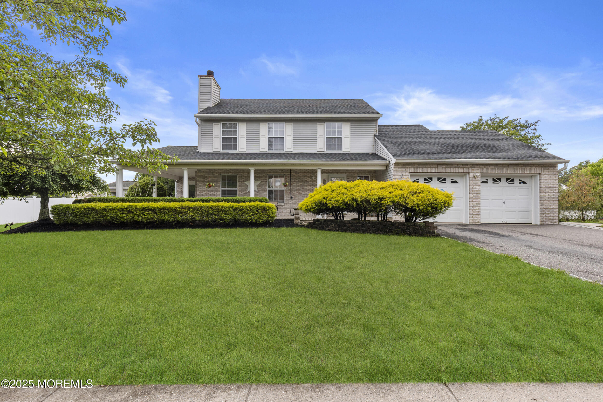 39 Sarah Lane, Howell, New Jersey image 1