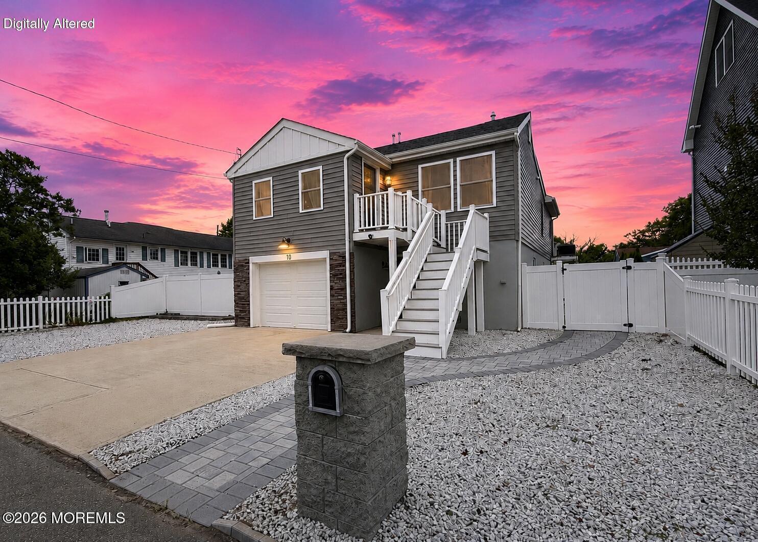 10 Pine Tree Road