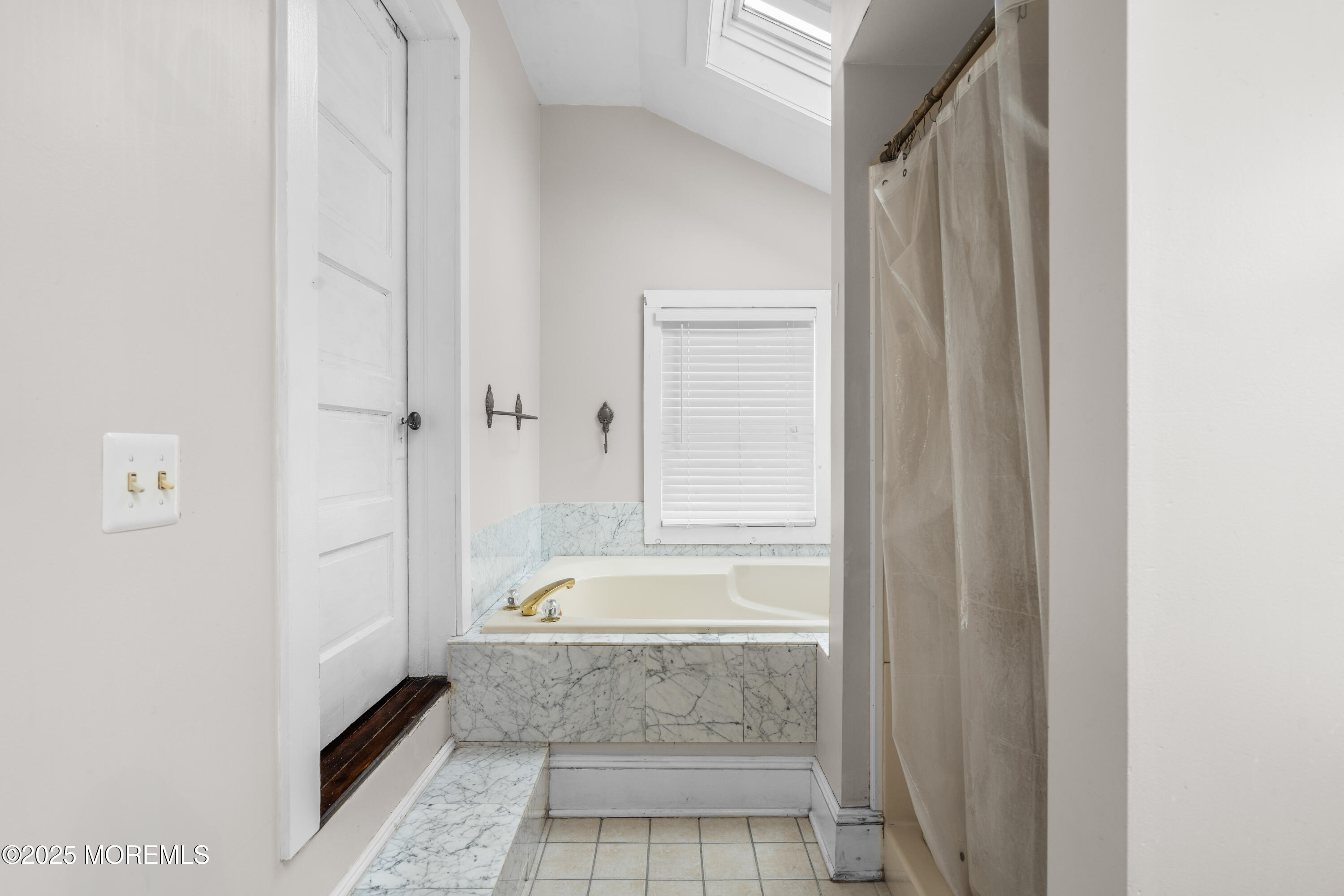 496 W Park Avenue, Oakhurst, New Jersey image 24