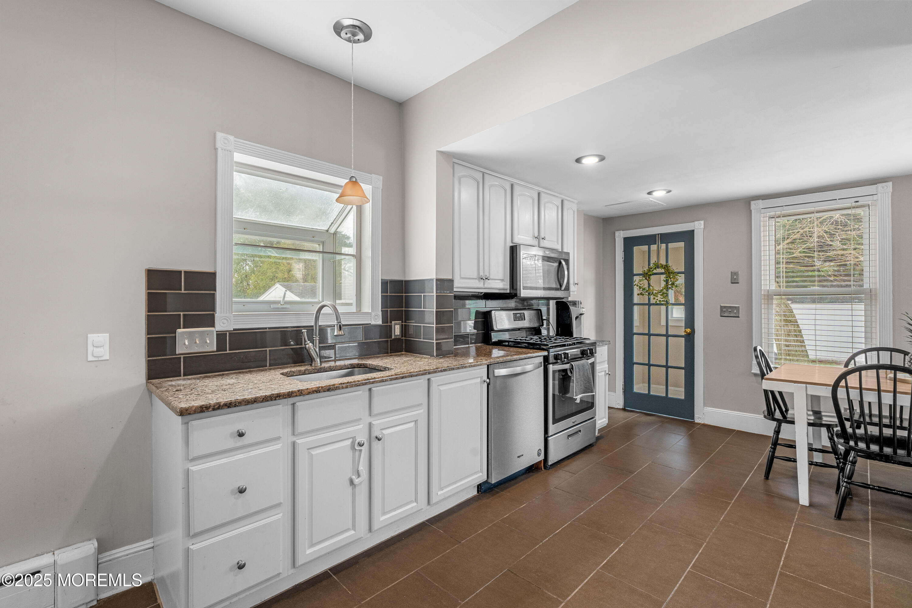496 W Park Avenue, Oakhurst, New Jersey image 11