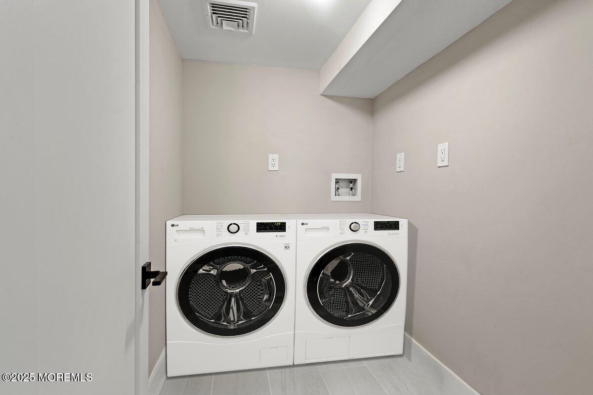 1402 Monmouth Boulevard, Wall, New Jersey image 10