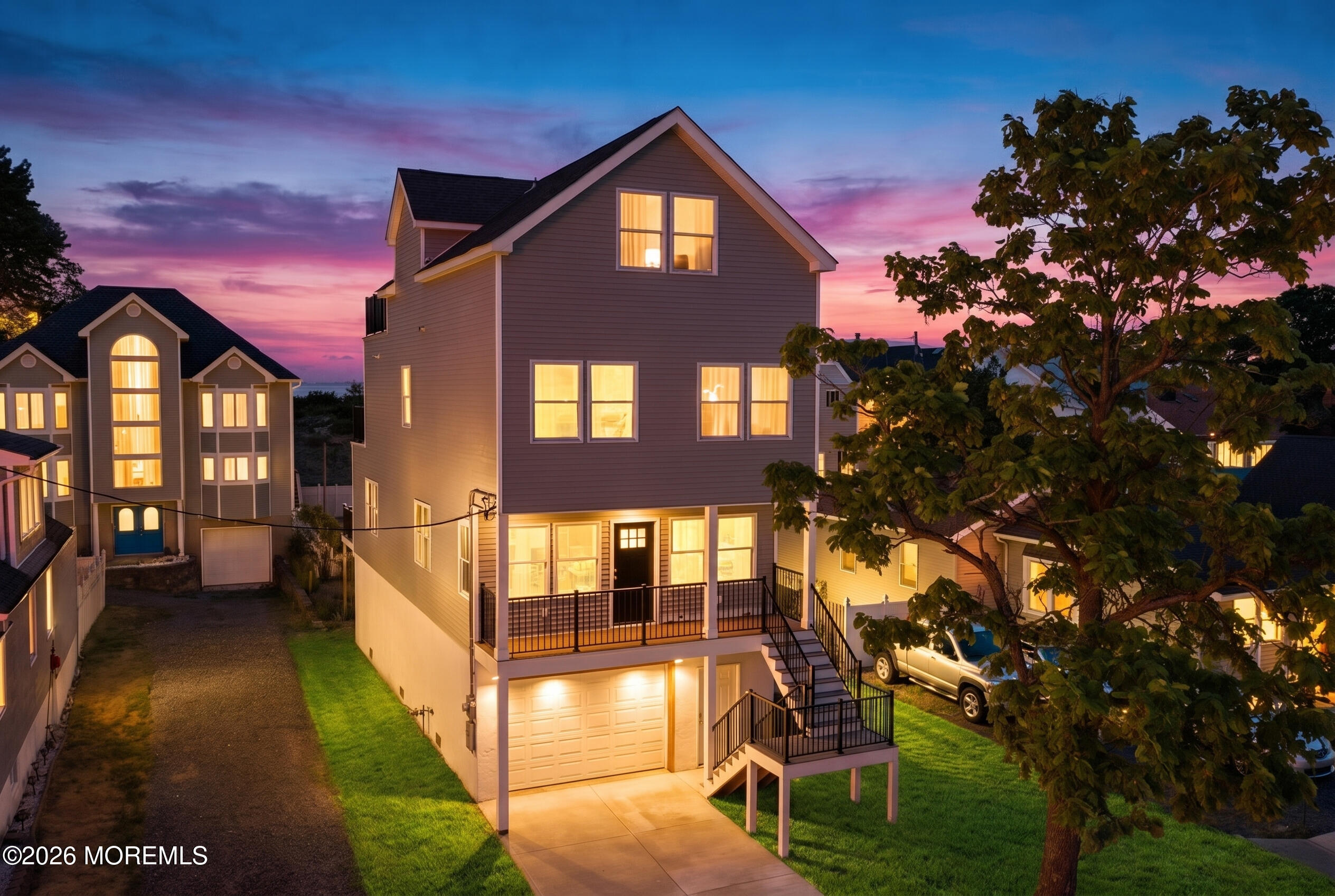 95 Seabreeze Avenue