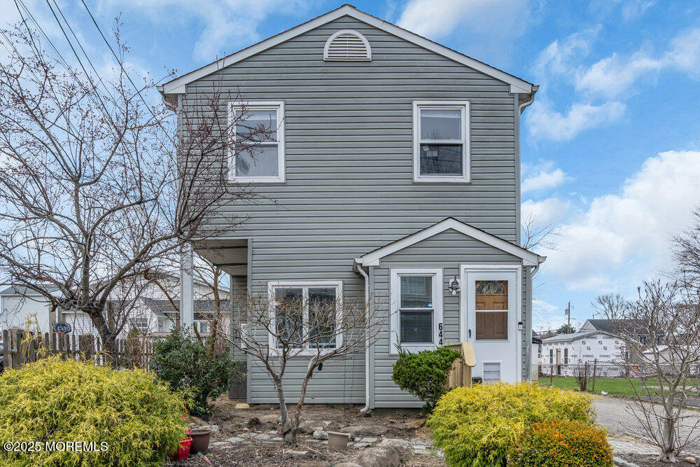 644 Sydney Avenue, Union Beach, New Jersey image 1