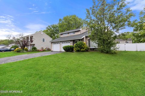 Photo of 205 Liberty Bell Road, Toms River, NJ 08755 (MLS # 22534384)