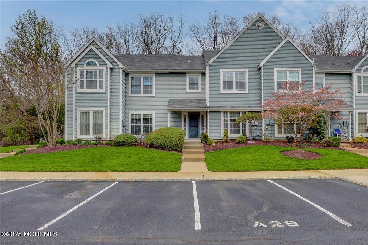 201 Ashwood Court, Howell, New Jersey image 2