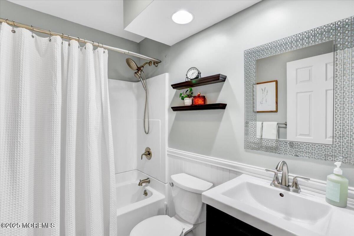 201 Ashwood Court, Howell, New Jersey image 23