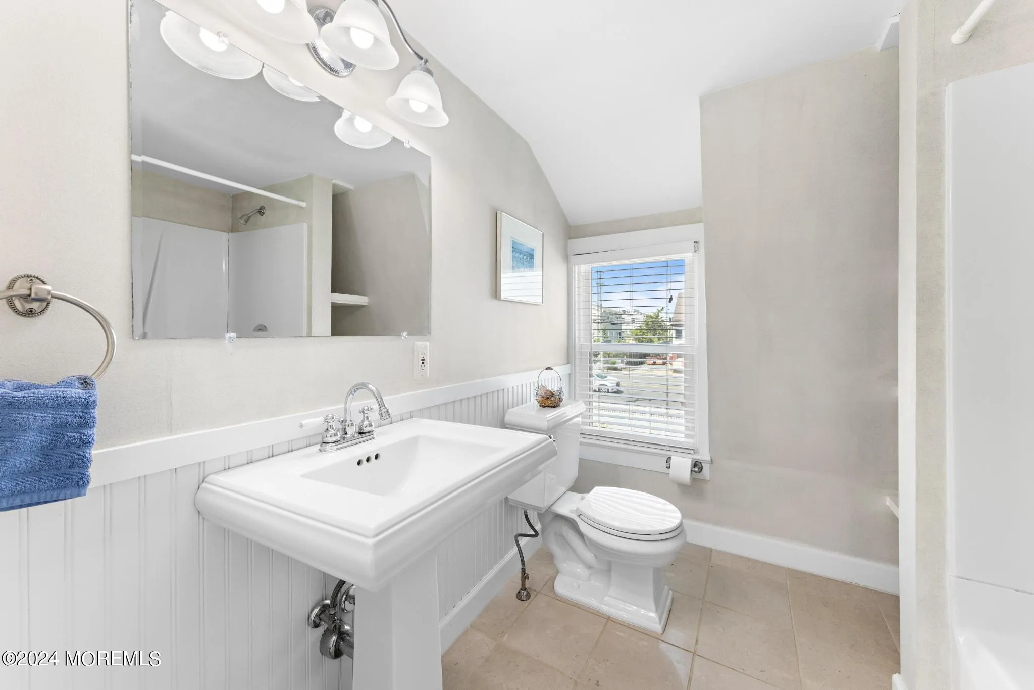 Ship Bottom, New Jersey 08008, United States, 3 Bedrooms Bedrooms, ,2 BathroomsBathrooms,Residential,Active,87587