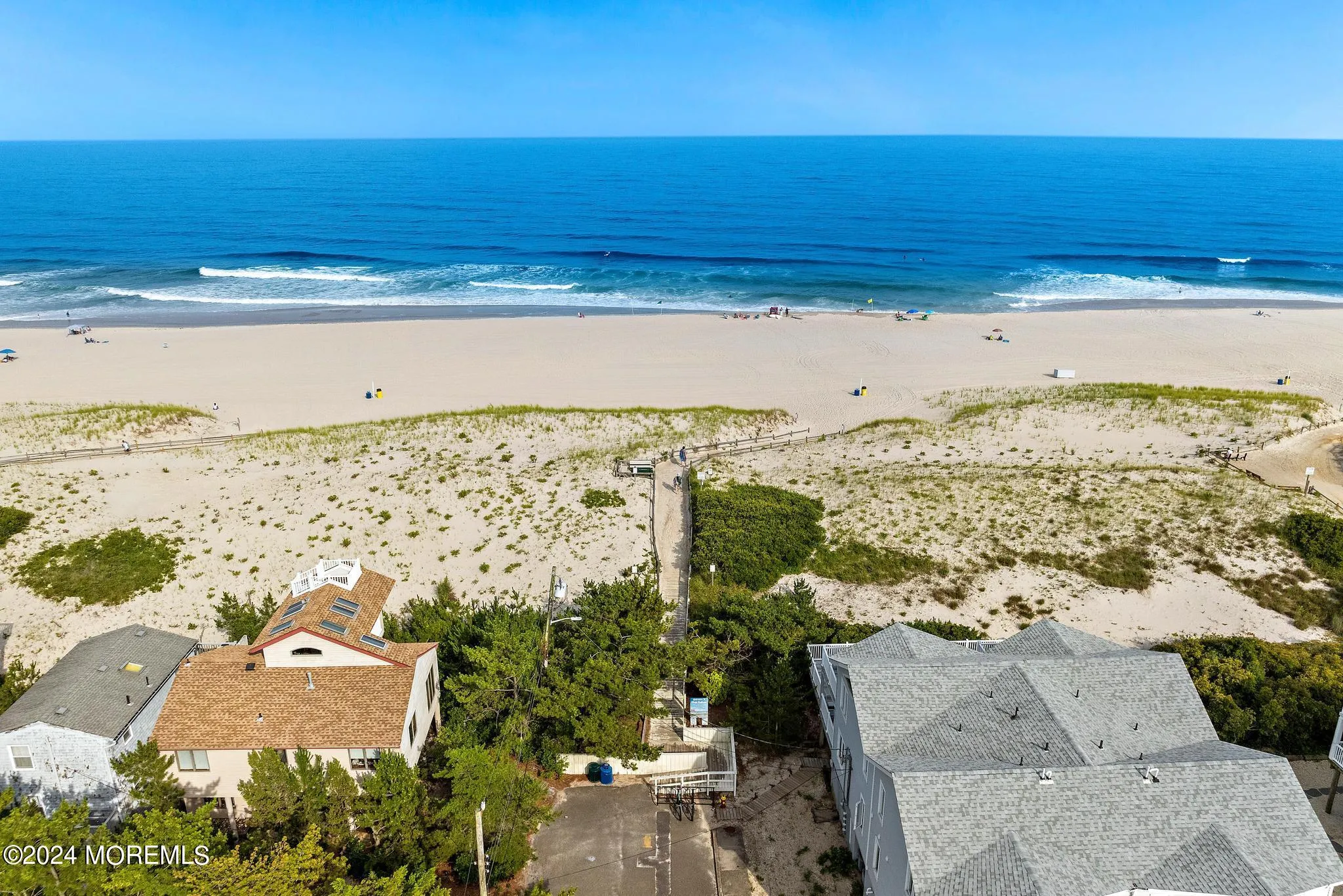 Ship Bottom, New Jersey 08008, United States, 3 Bedrooms Bedrooms, ,2 BathroomsBathrooms,Residential,Active,87587